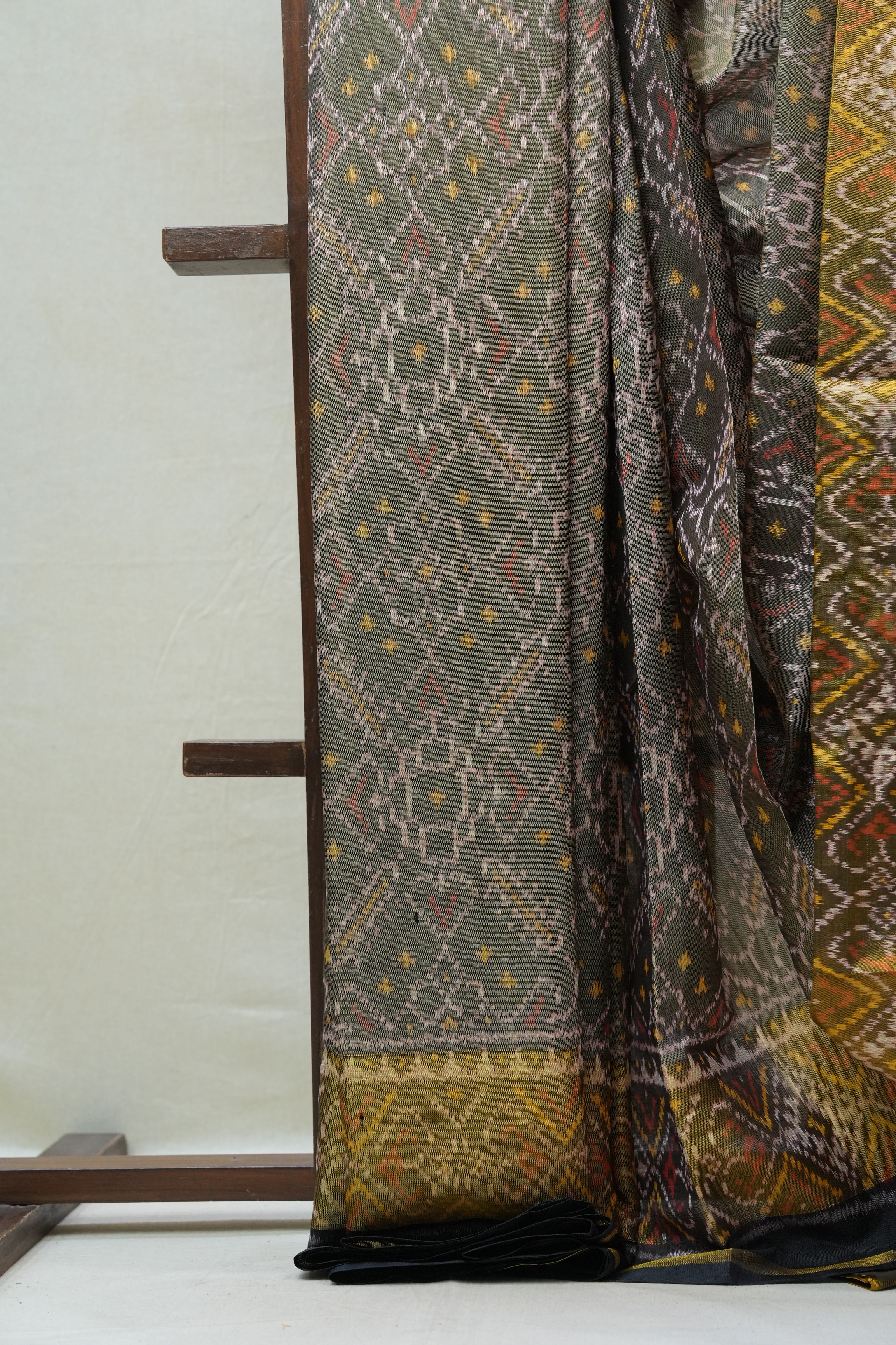 Moss Green Rajkot Patola Silk Saree - SRMGRPSS451