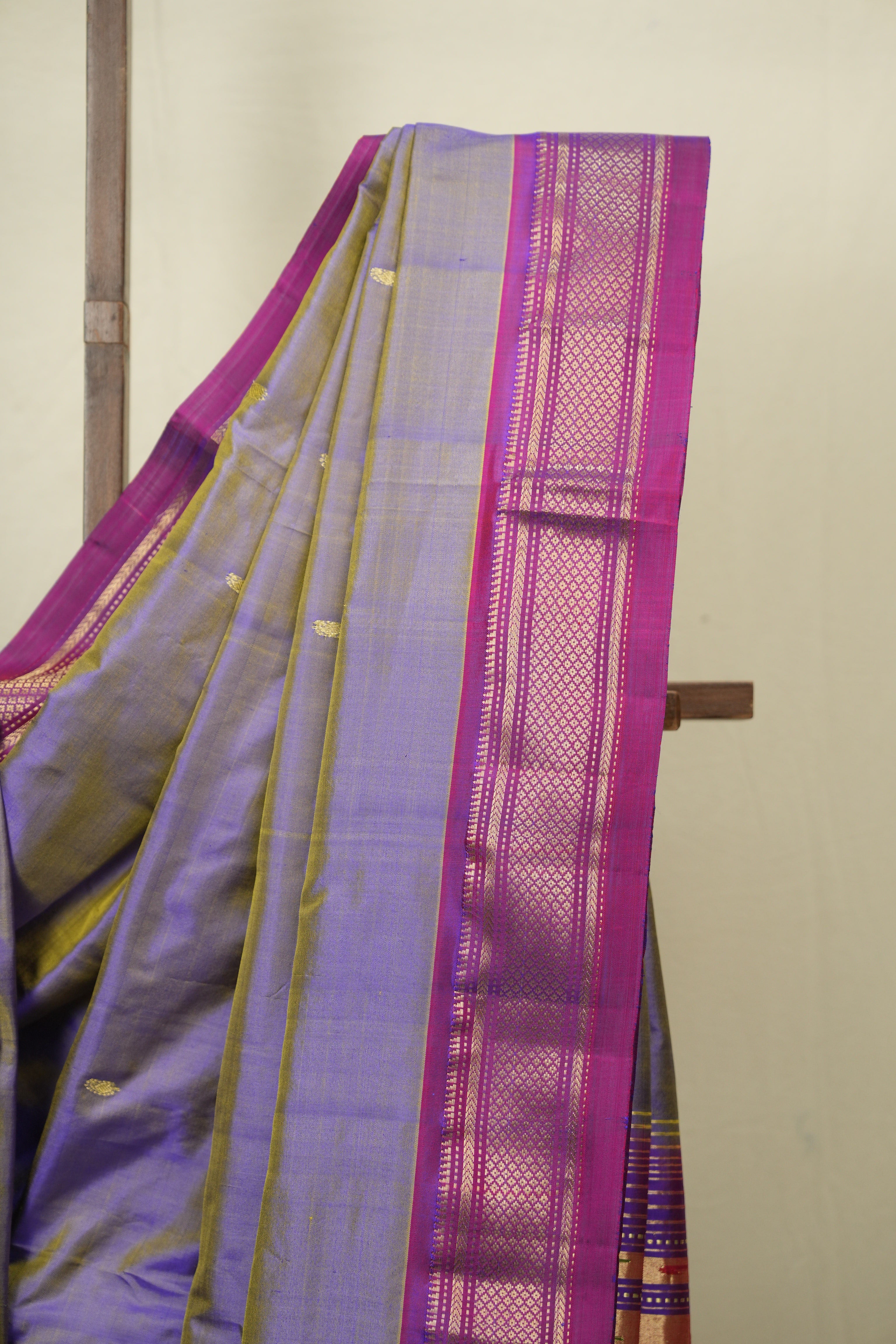 Two Tone Lavender Silk Paithani Saree - SRTTLSPS797
