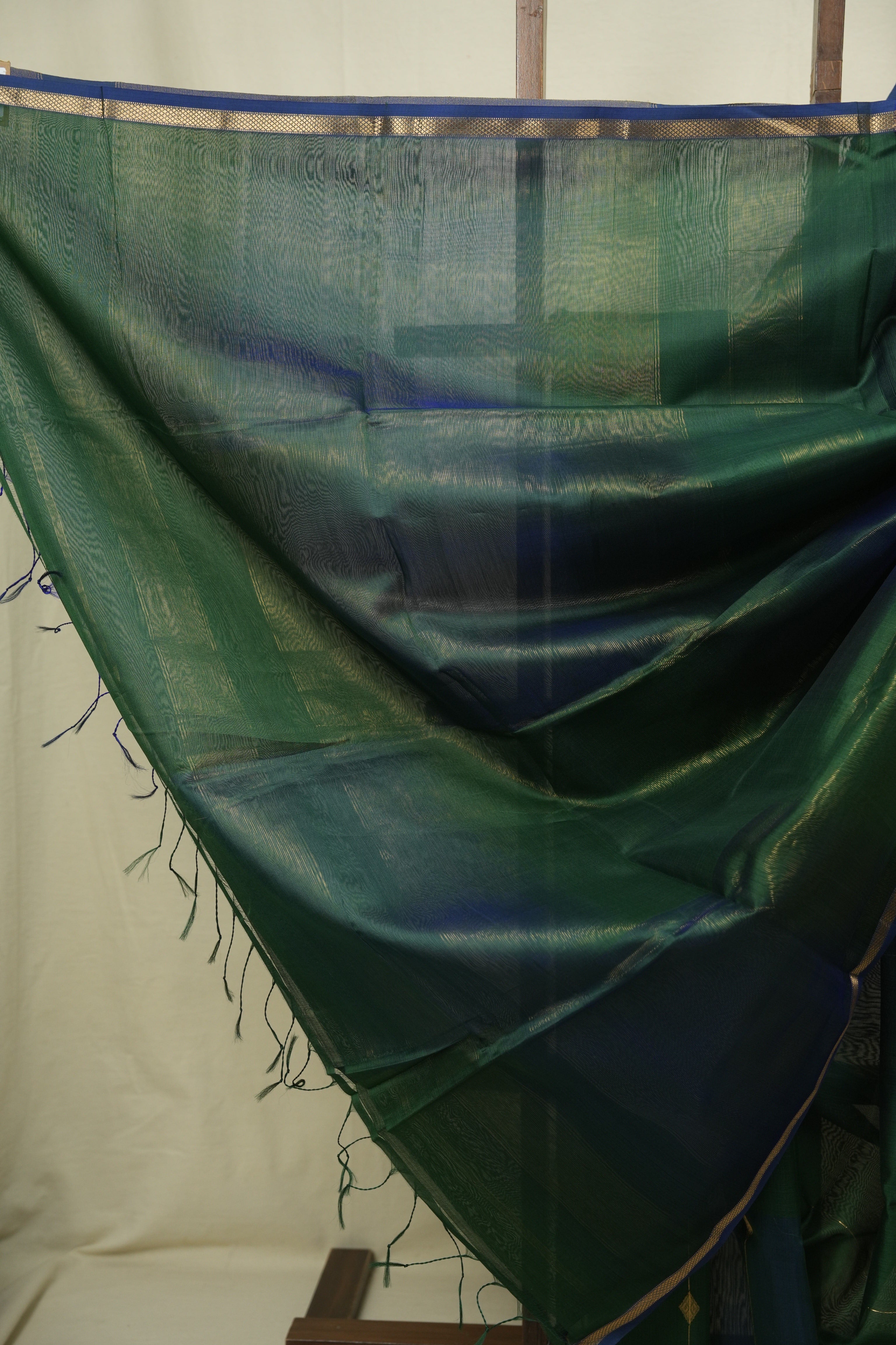 Dual Tone Green Maheshwari Saree - SRDTGMS1305