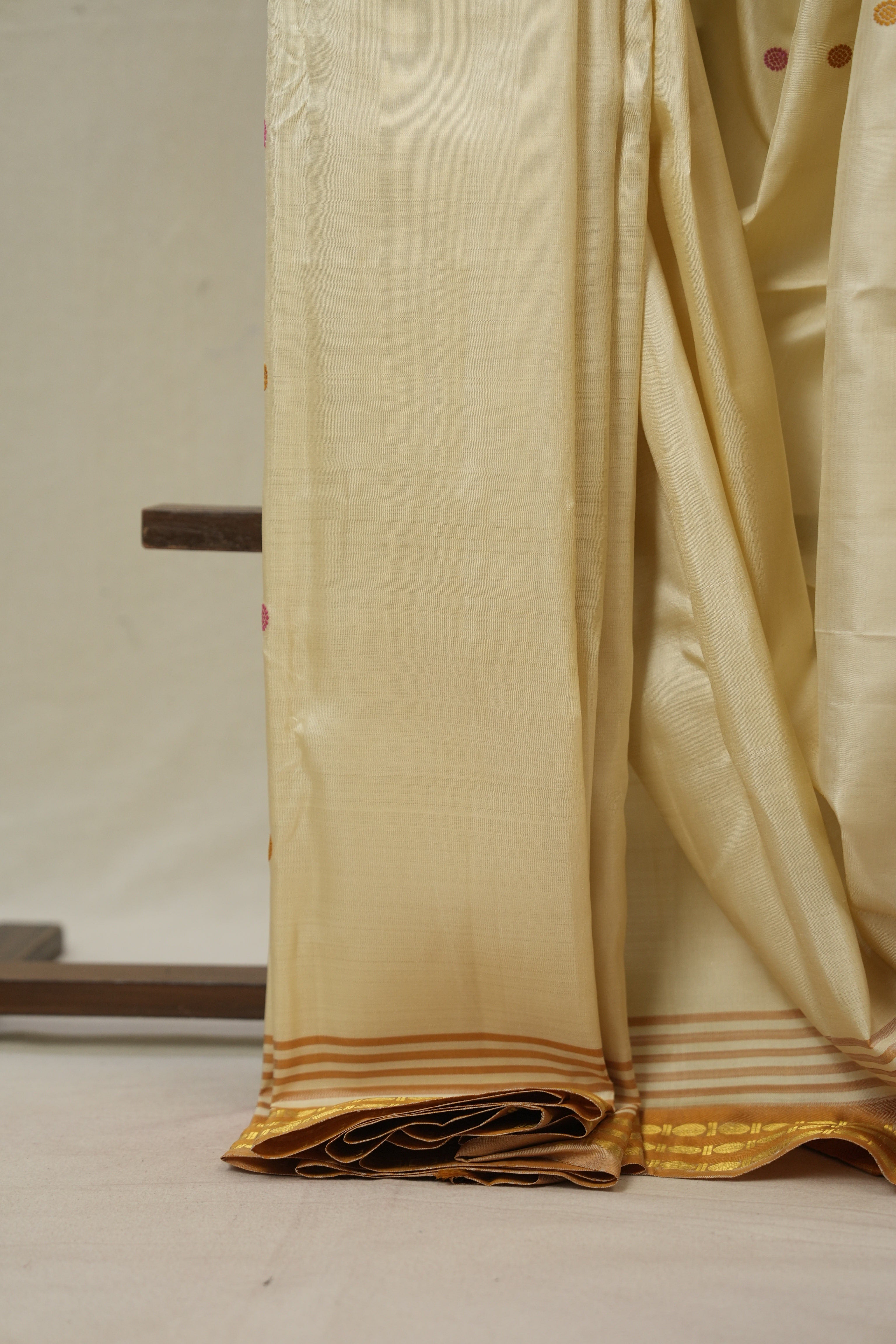 Cream Kanjivaram Silk Saree - SRCKSS1062
