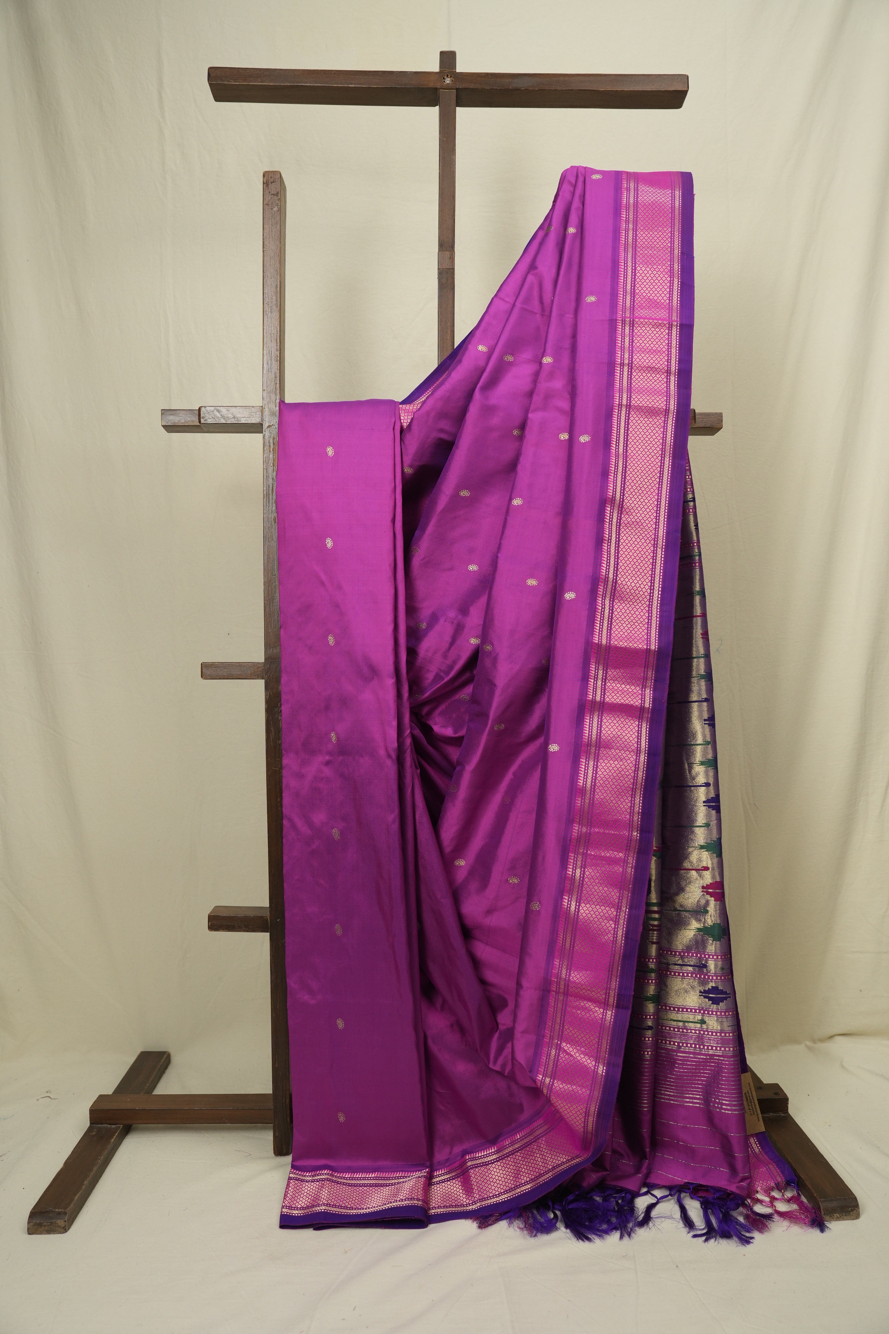 Magenta Silk Paithani Saree - SRMSPS791