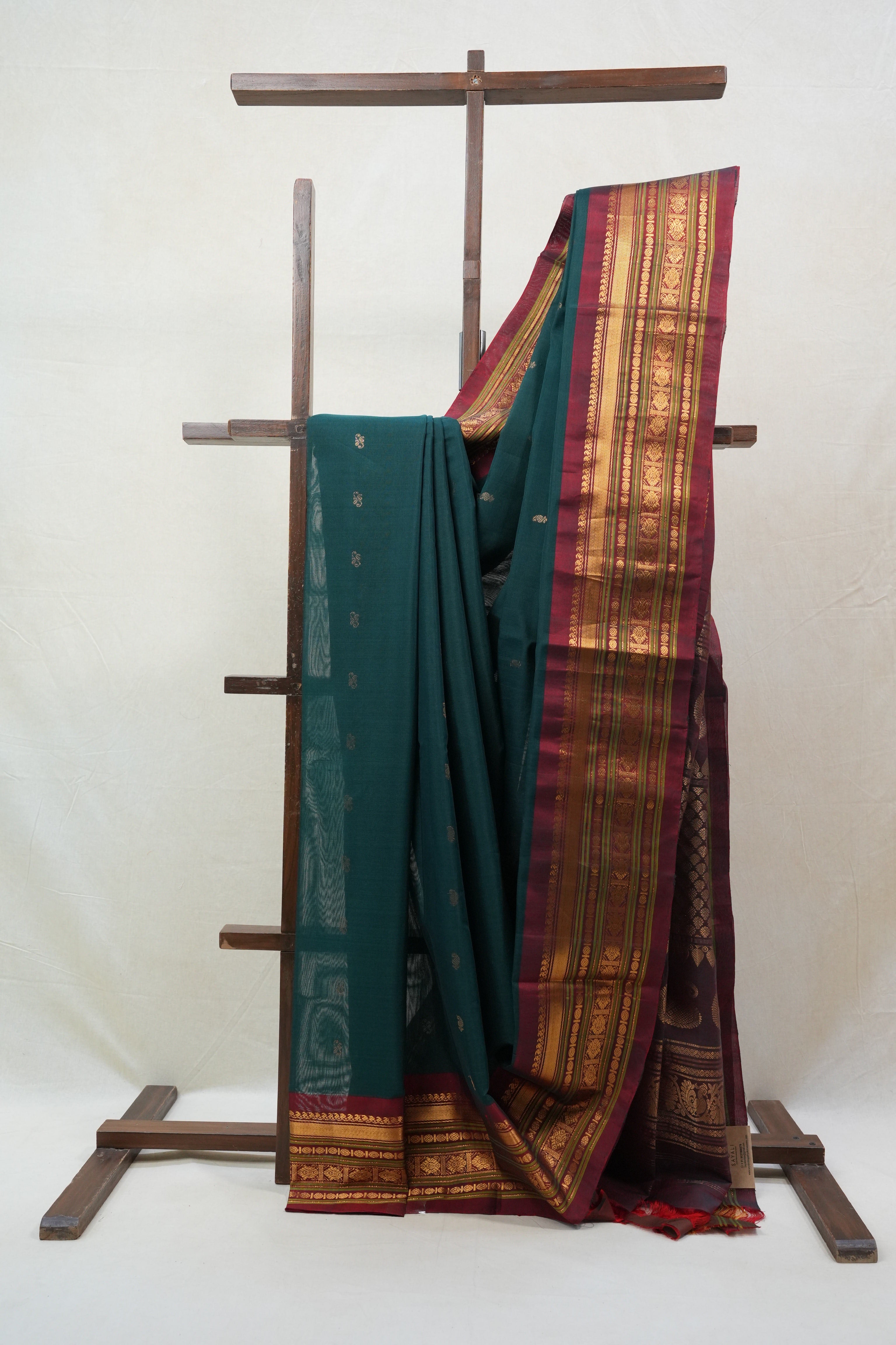 Green Gadwal Cotton Silk Saree - SRGGCSS97