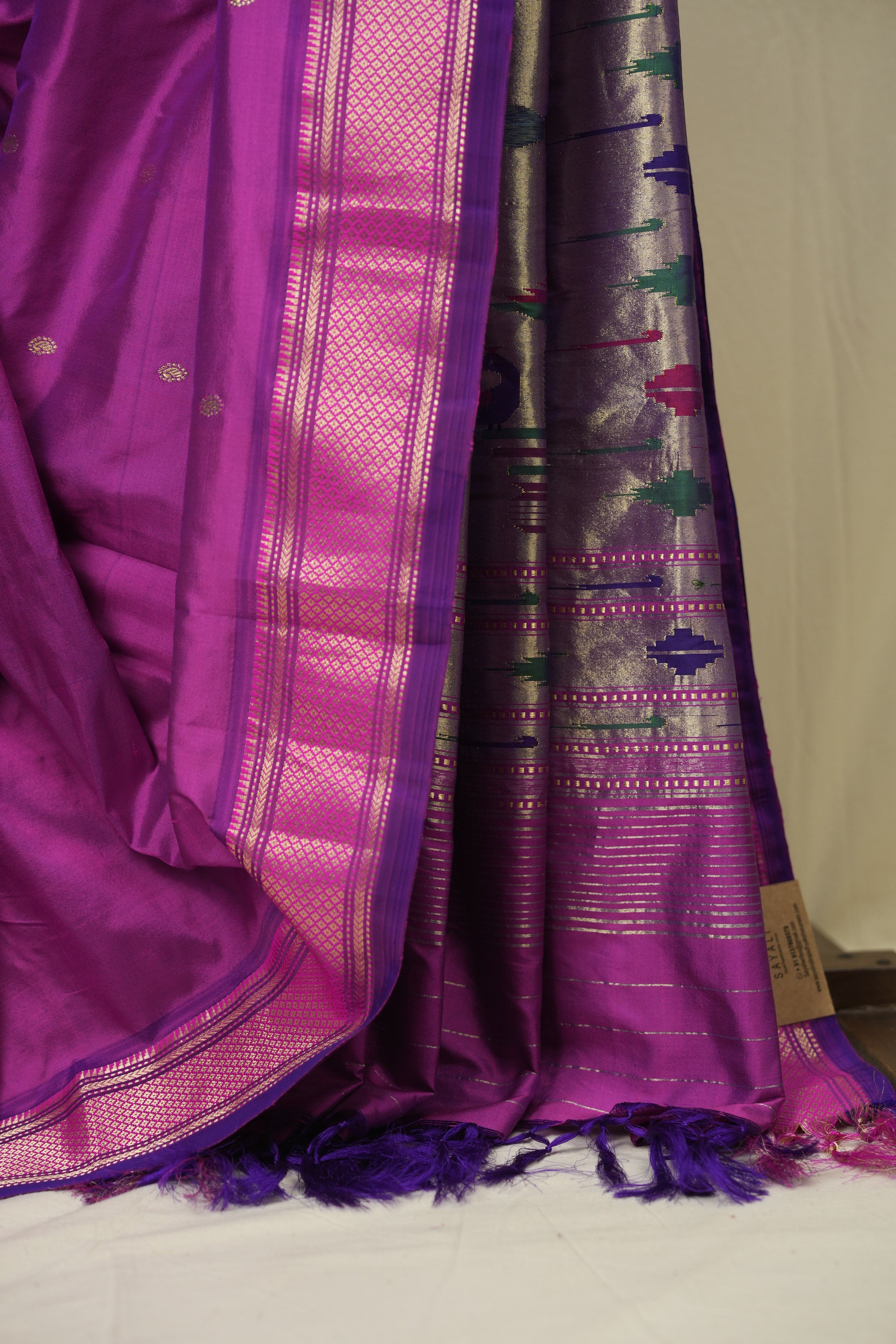 Magenta Silk Paithani Saree - SRMSPS791