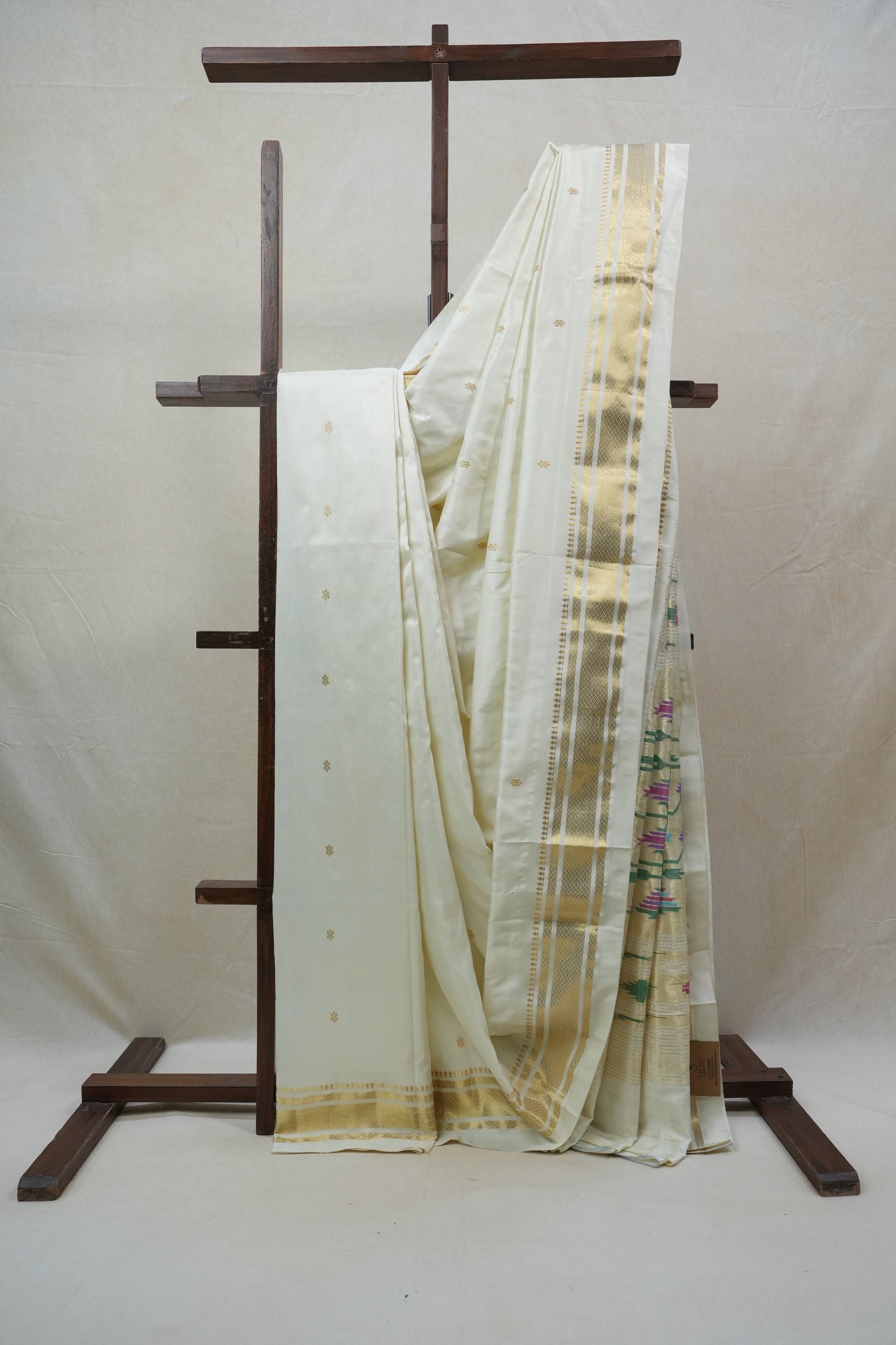 Off-White Silk Paithani Saree - SROWSPS592
