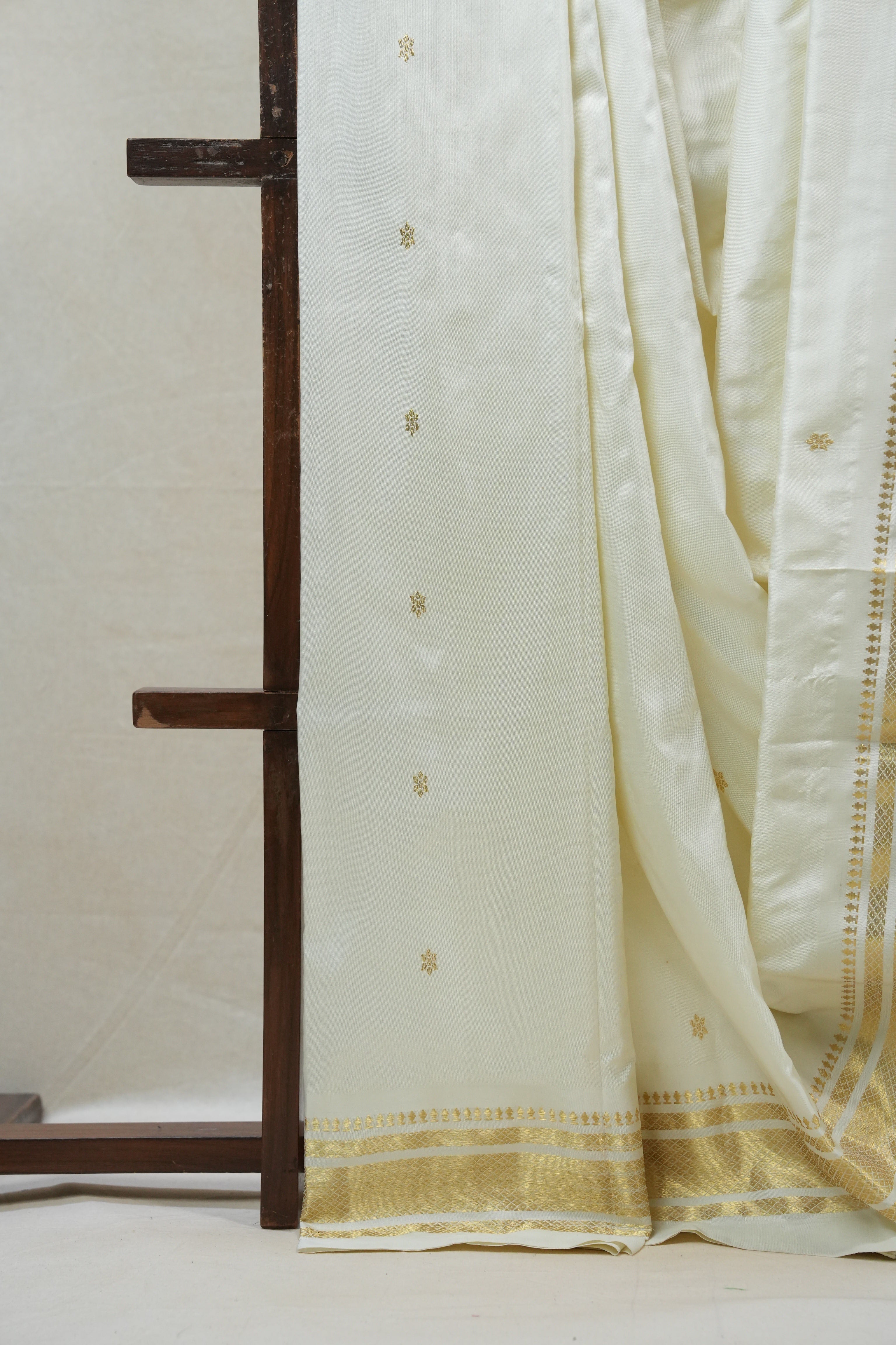 Off-White Silk Paithani Saree - SROWSPS592