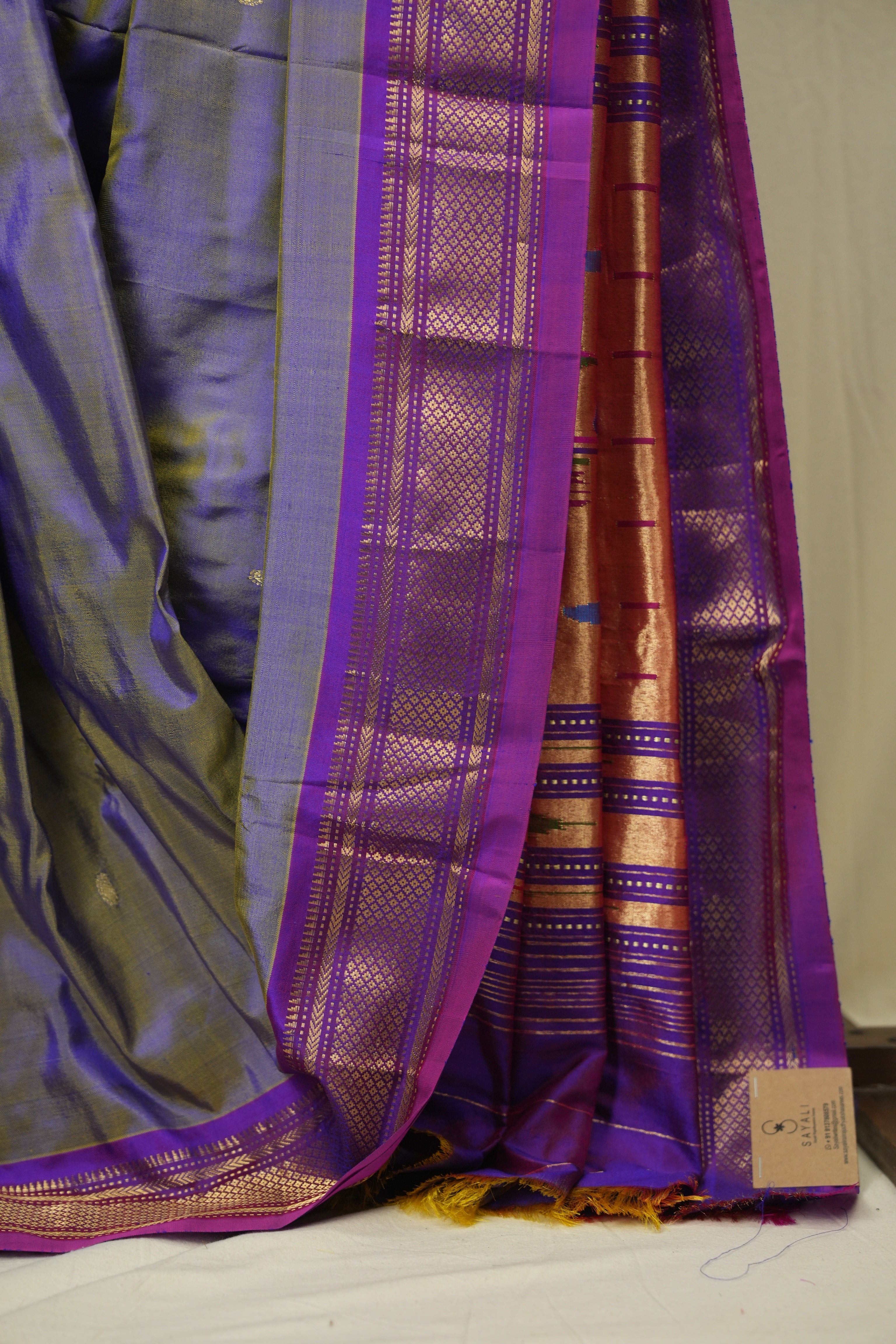 Two Tone Lavender Silk Paithani Saree - SRTTLSPS803