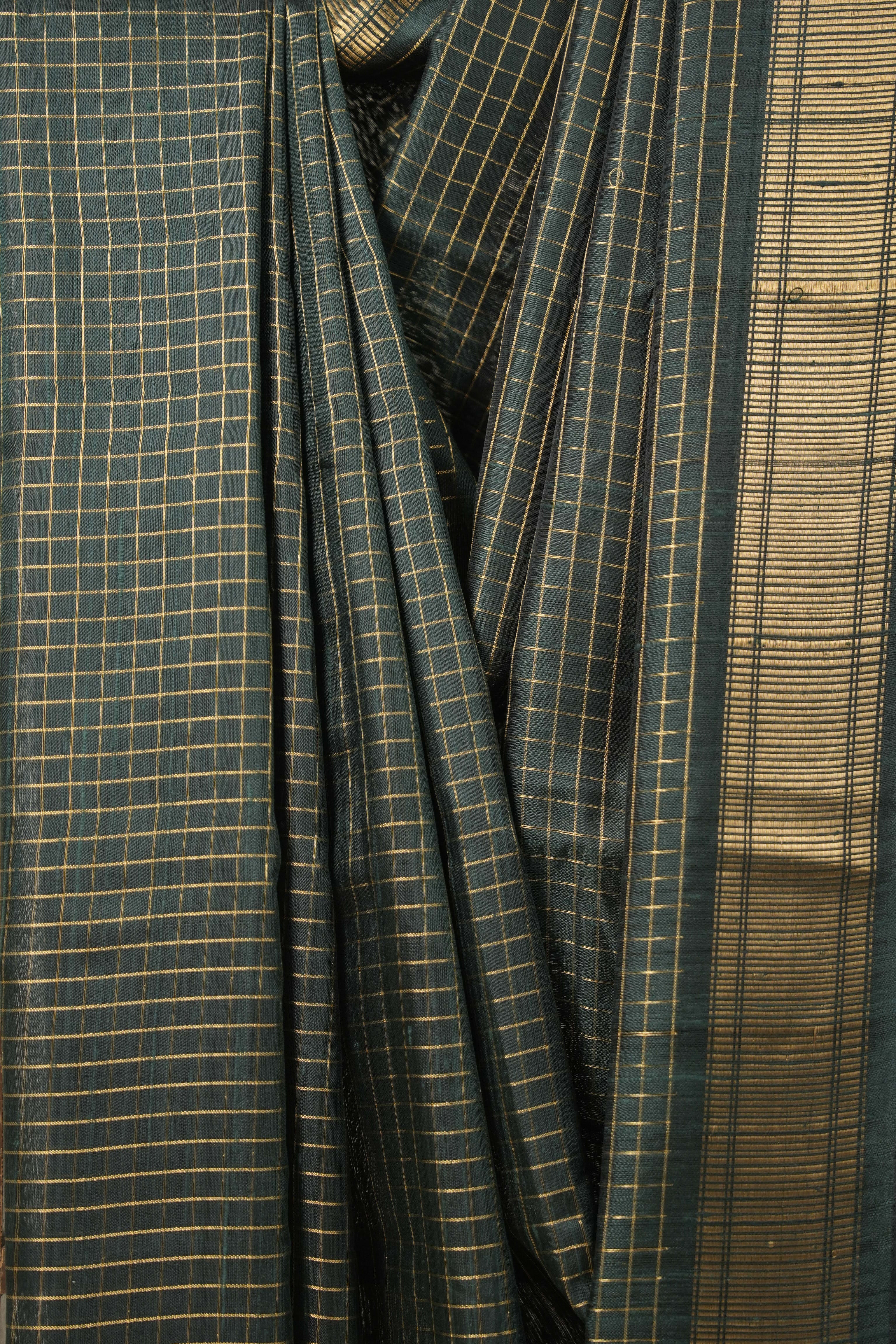 Green Raw Silk Saree - SRGRSS932