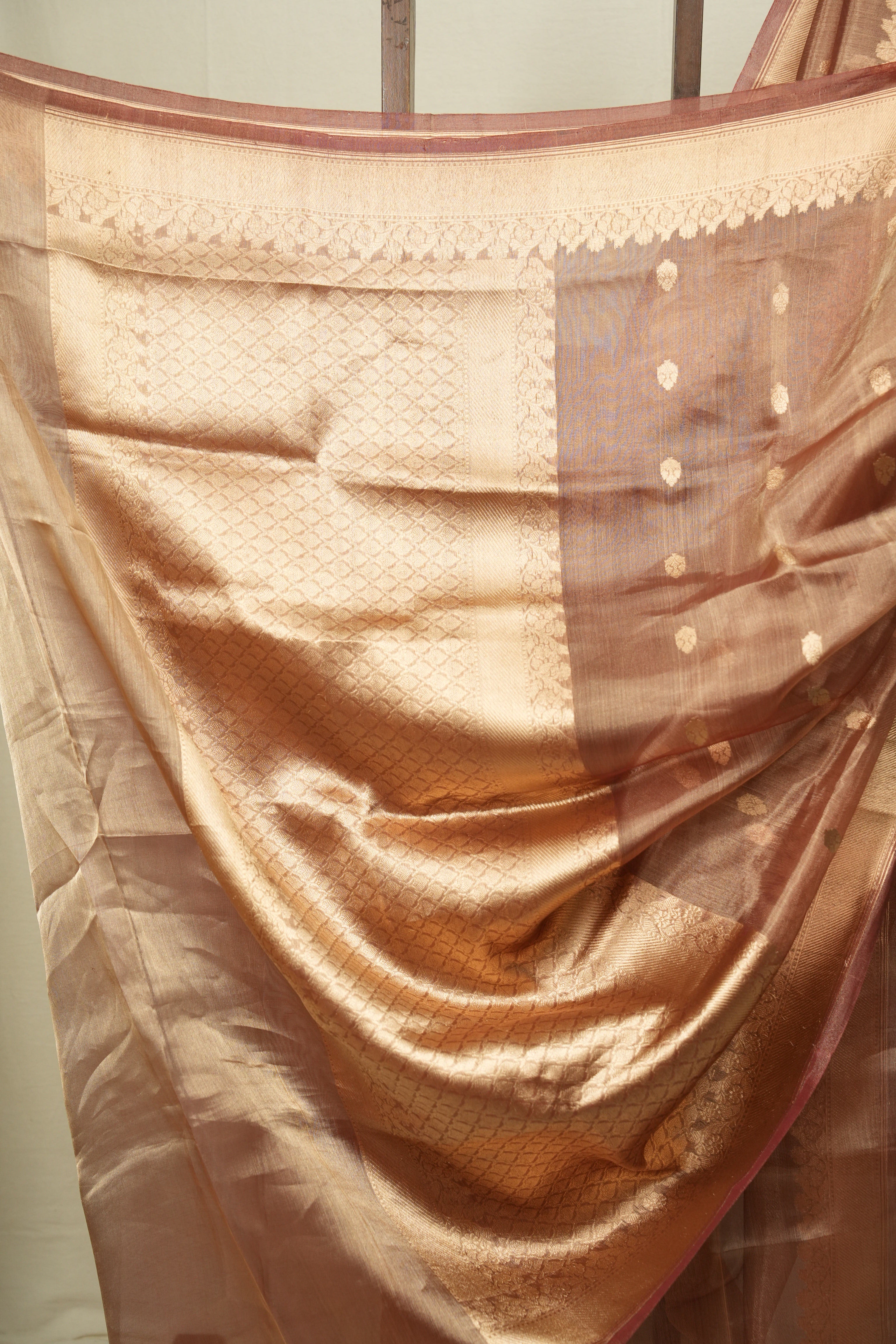 Mauve Tissue Banarasi Silk Saree - SRMTBSS113