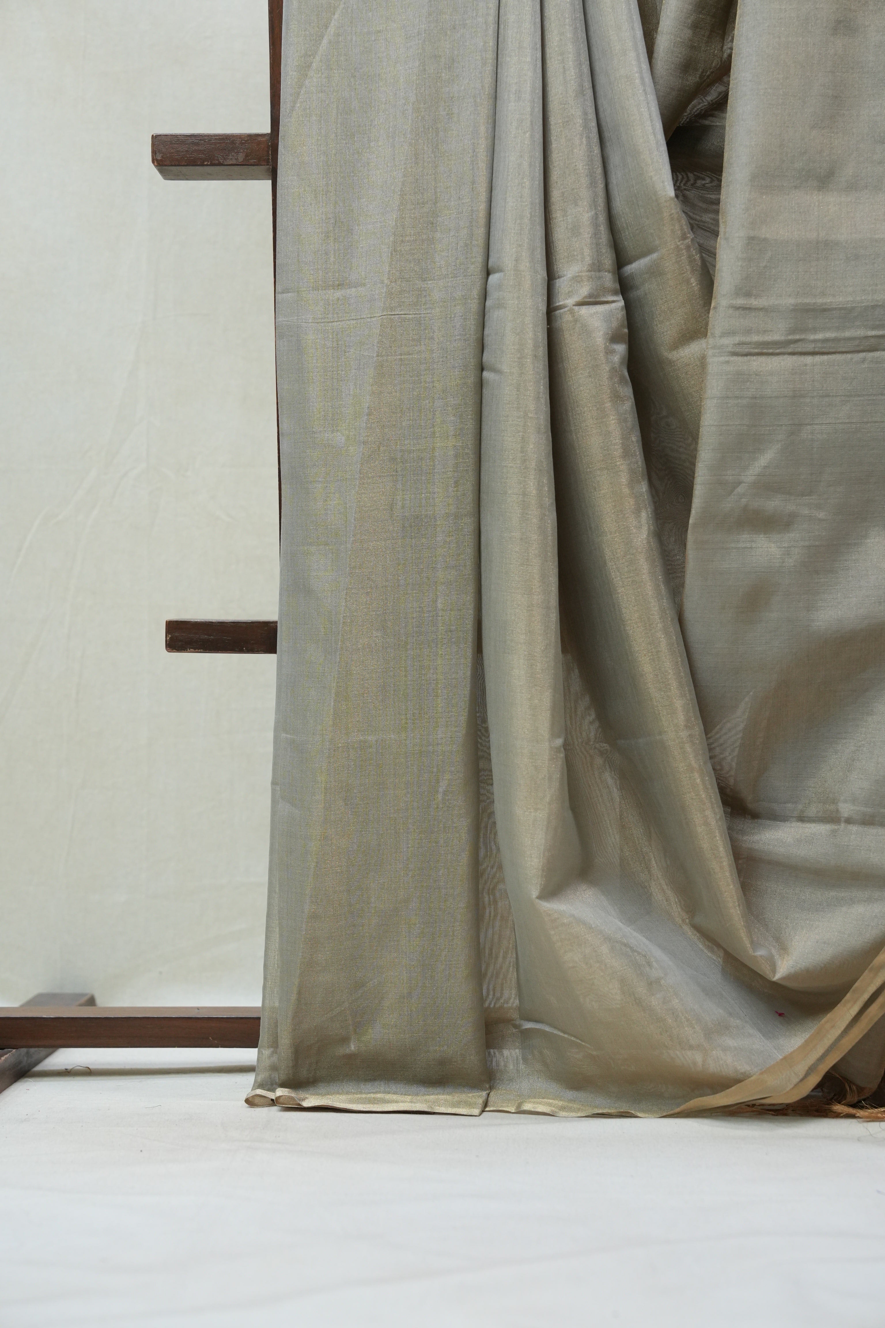 Beige Maheshwari Tissue Saree - SRBMTS554