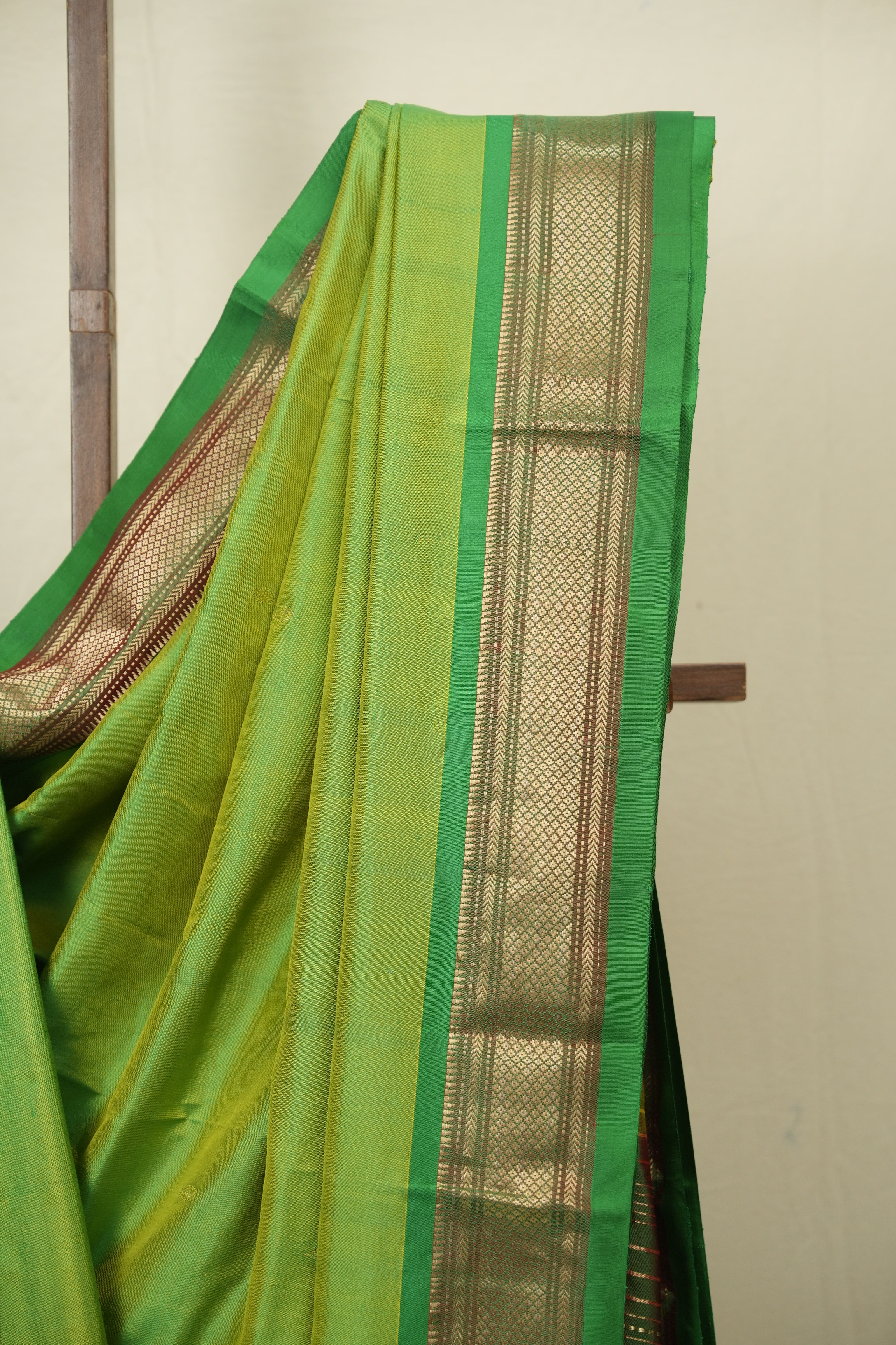 Parrot Green Silk Paithani Saree - SRPGSPS802