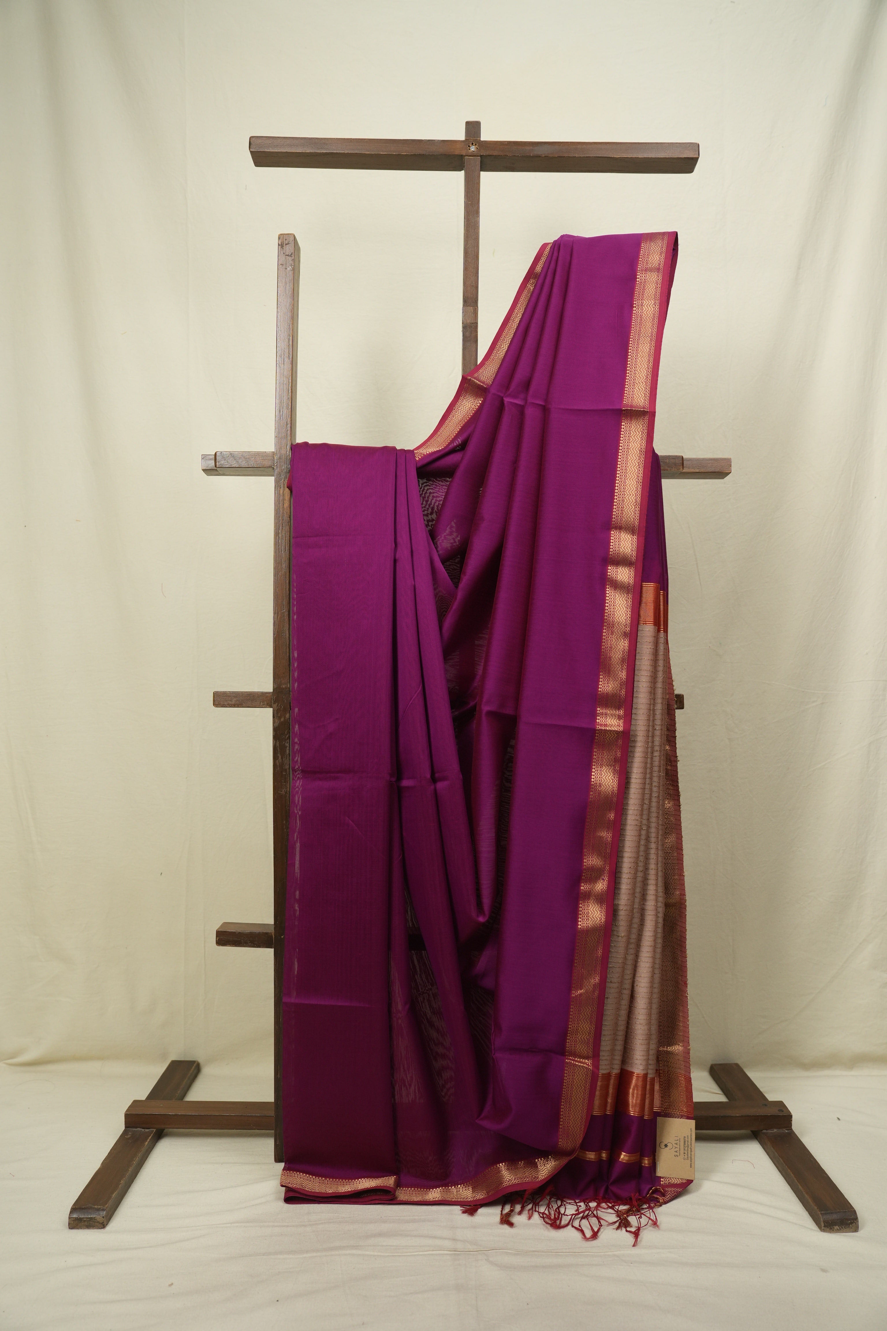 Magenta Maheshwari Saree- SRMMS1352