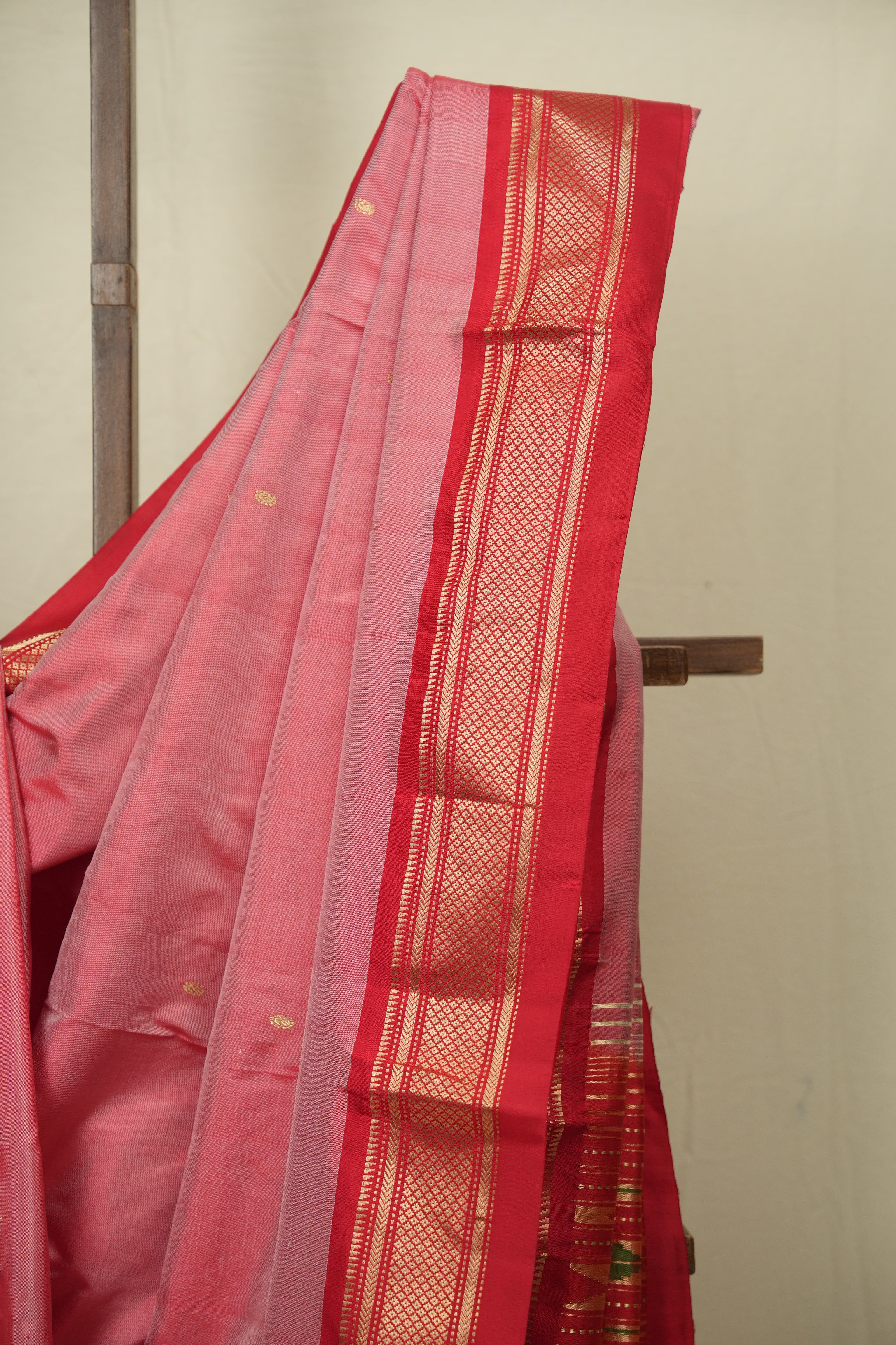 Pestle Red Silk Paithani Saree - SRPRSPS801