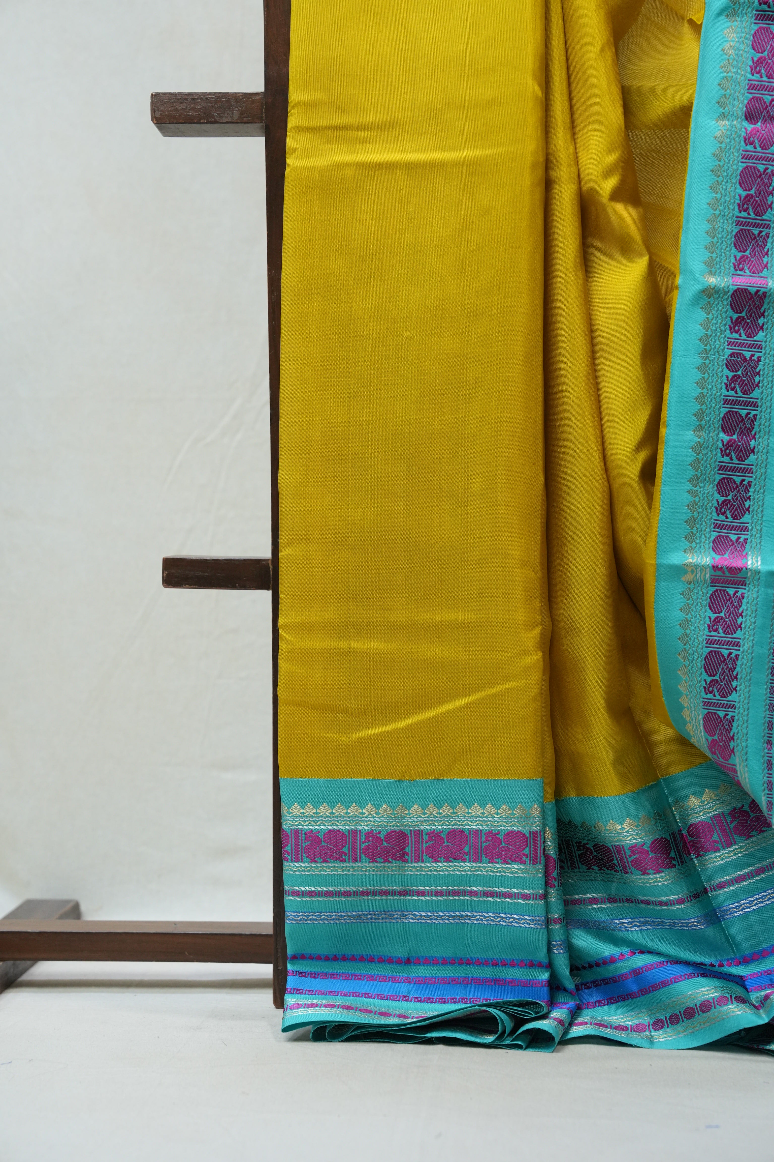 Lemon Yellow Kanjeevaram Silk Saree - SRLYKSS860
