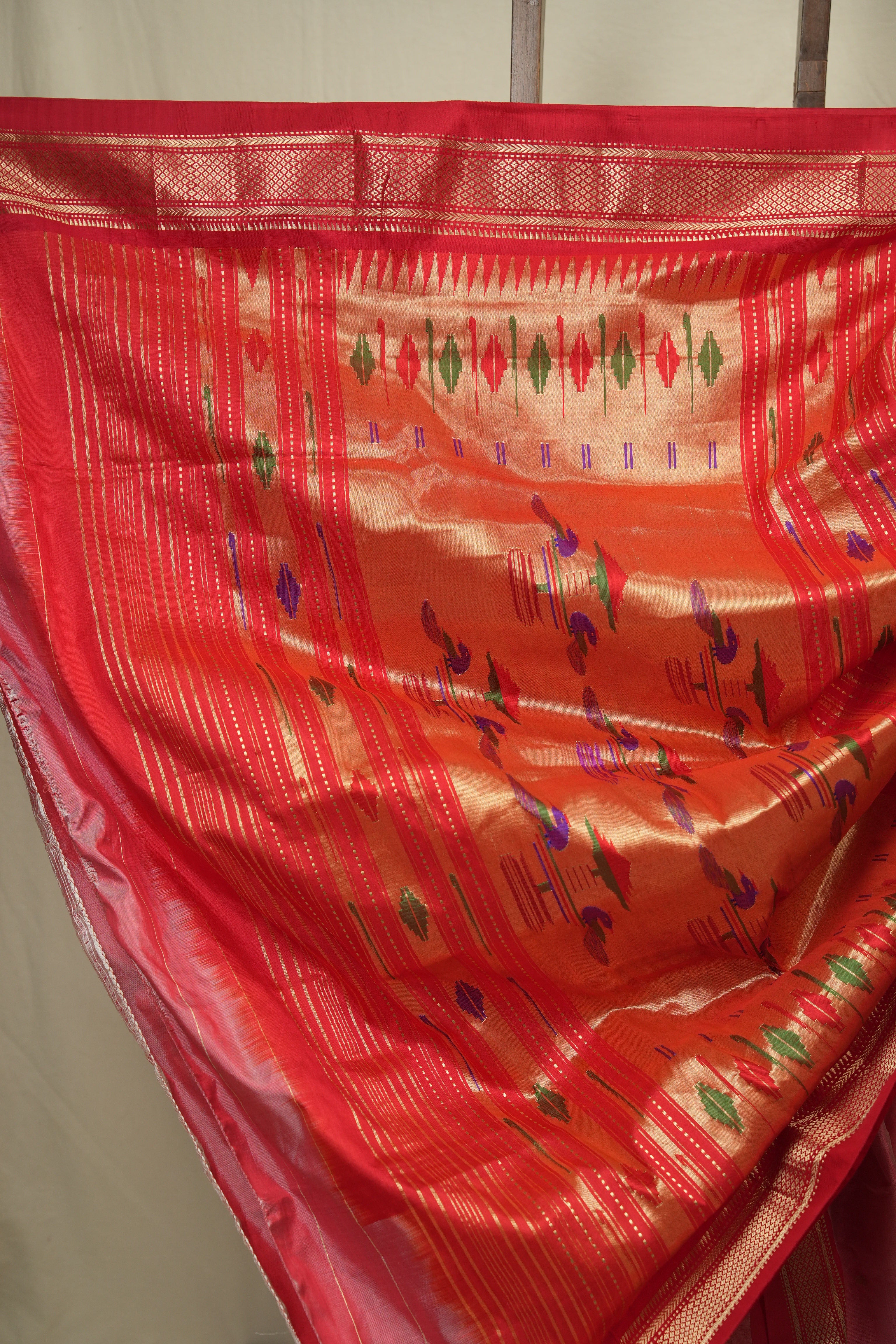 Pestle Red Silk Paithani Saree - SRPRSPS801