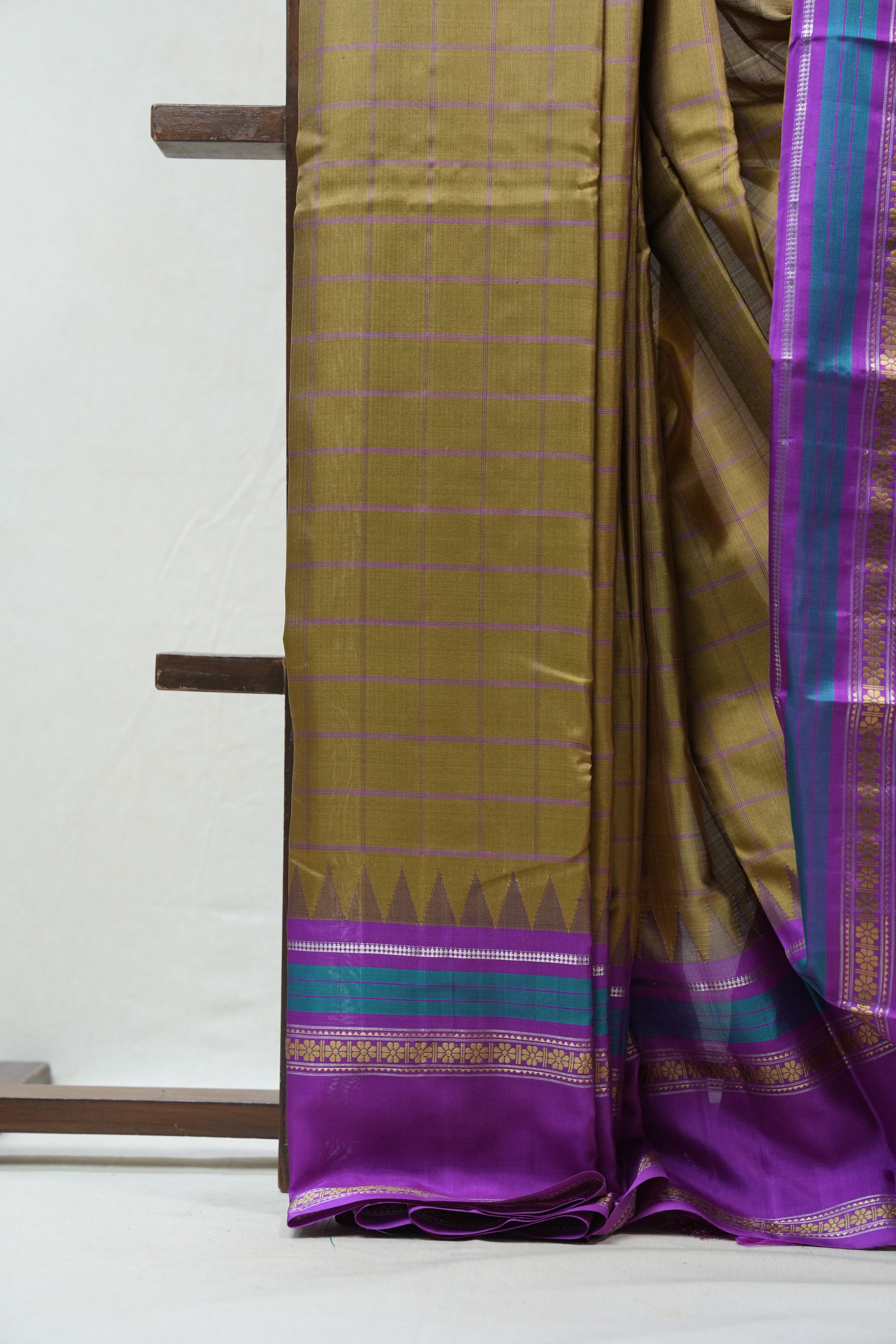 Moss Green Kanjeevaram Silk Saree - SRMGKSS865