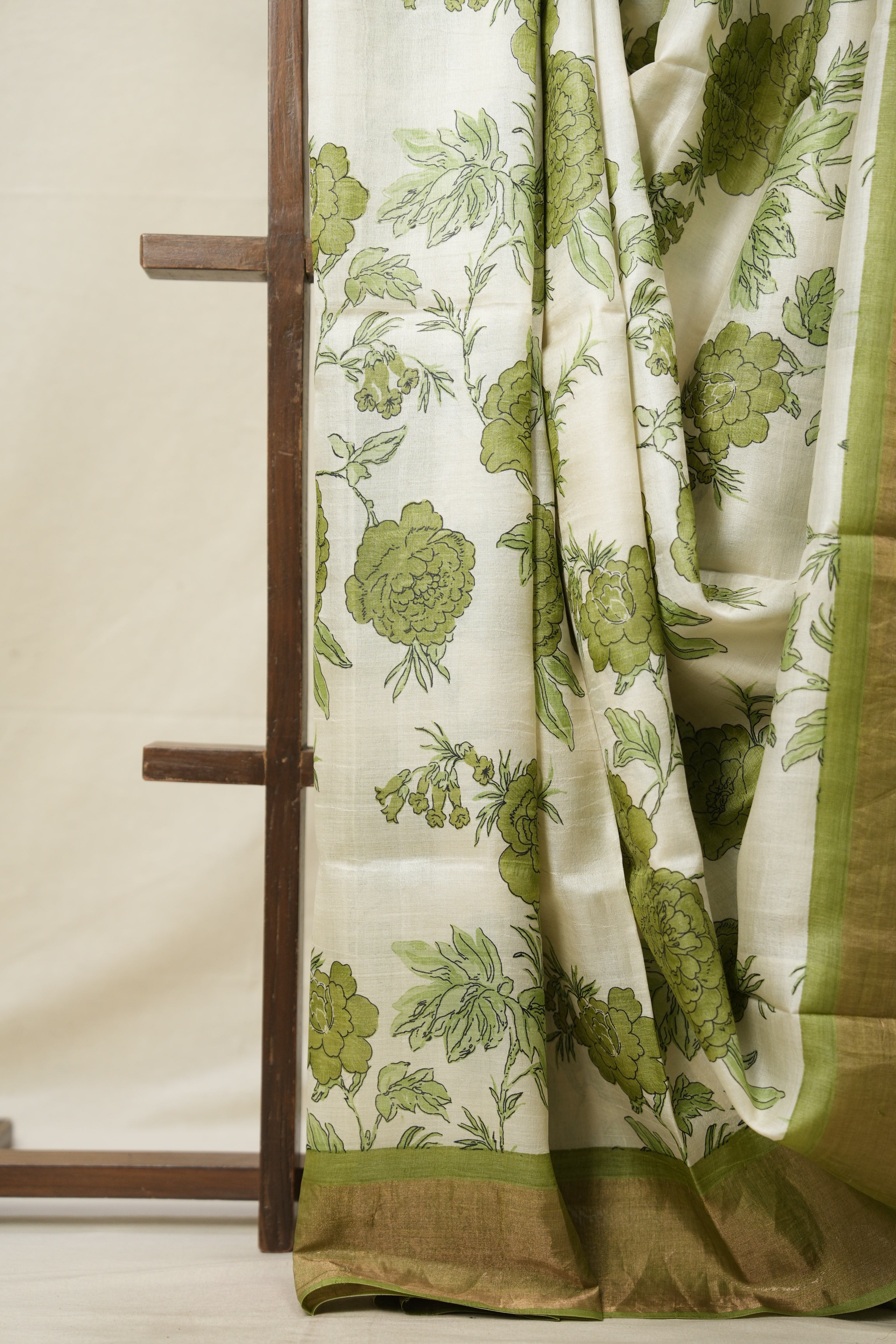 Mint White Printed Tussar Silk Saree - SRMWPTSS012