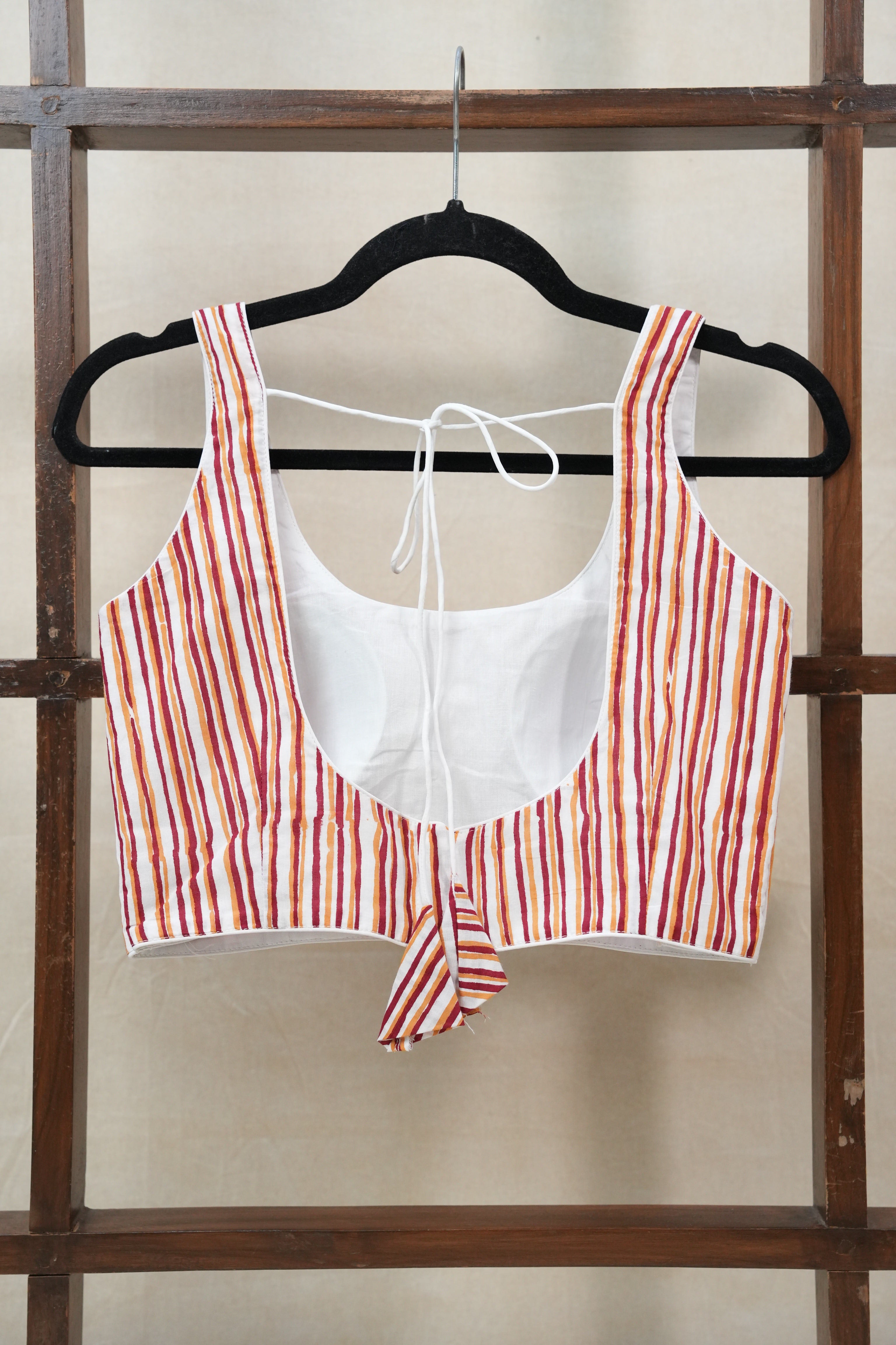 Multicolor Sleeveless Cotton Round-Neck Blouse - SRMRNB02