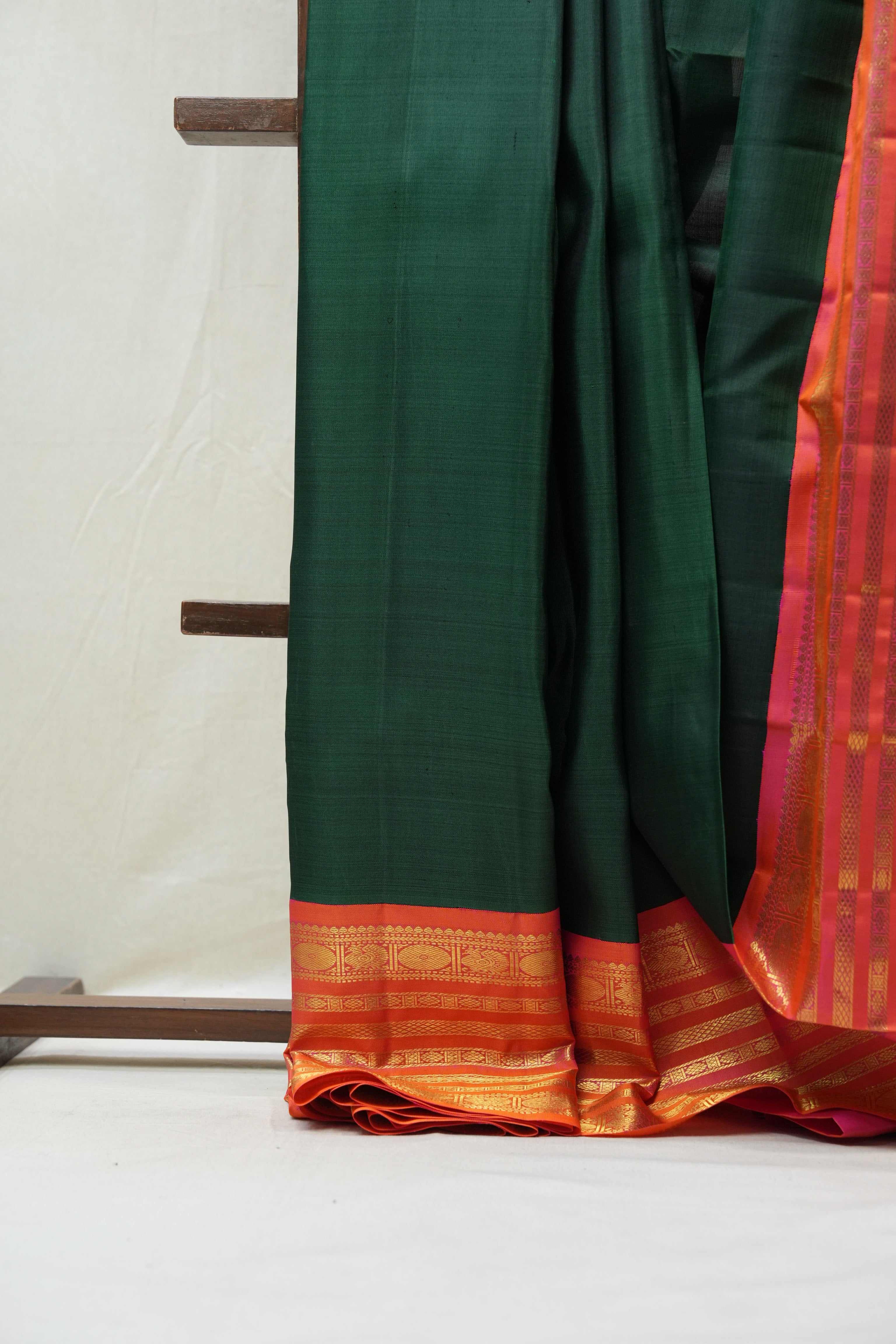 Dark Green Kanjeevaram Silk Saree - SRDGKSS924