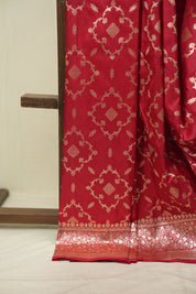 Red Banarasi Silk Saree - SRRBSS963