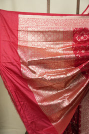 Red Banarasi Silk Saree - SRRBSS963