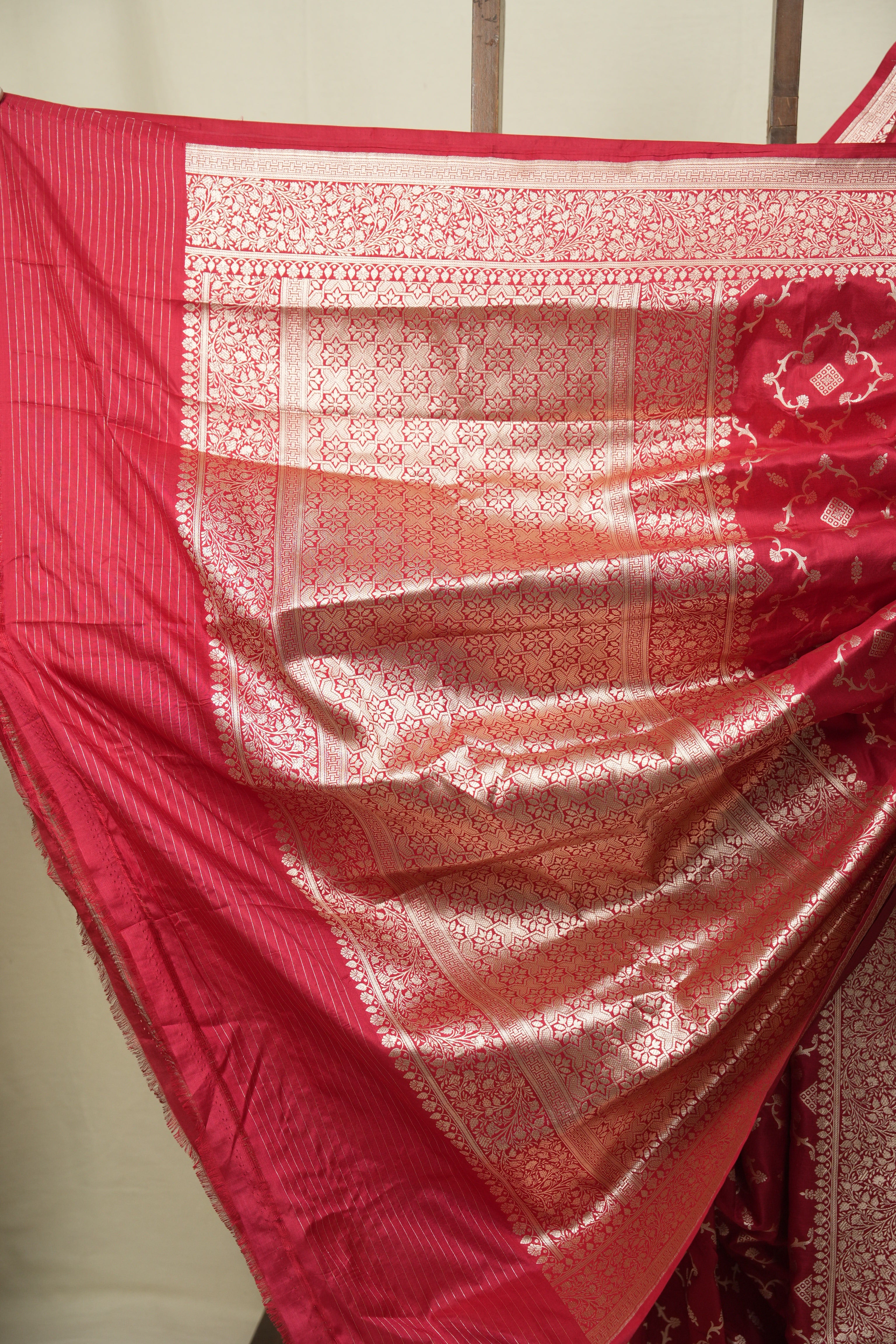 Red Banarasi Silk Saree - SRRBSS963