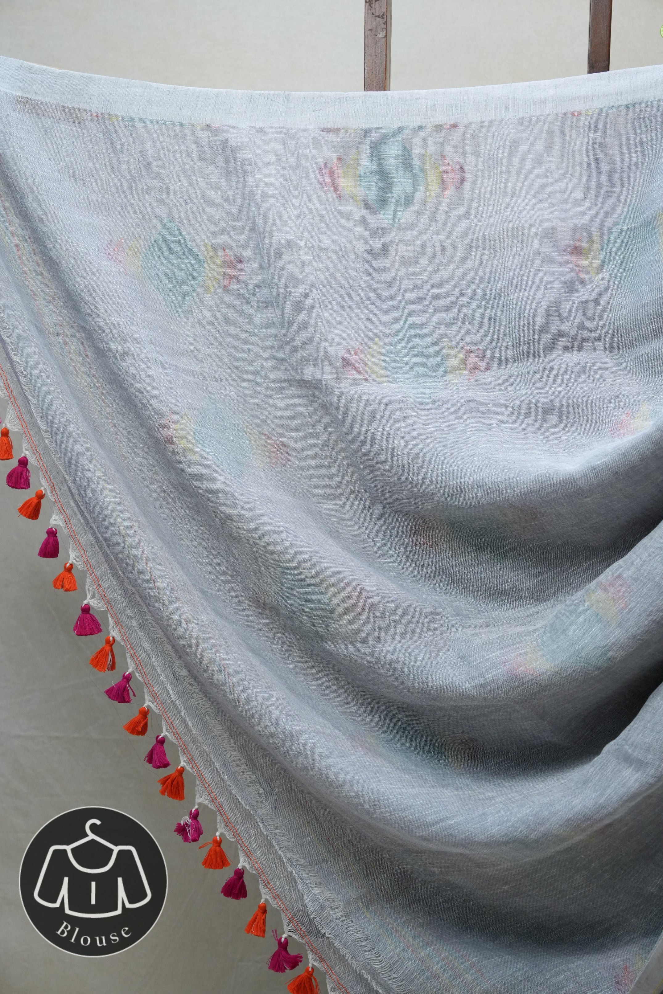 Grey Linen Jamdani Saree With Tassels - SRGLJS382