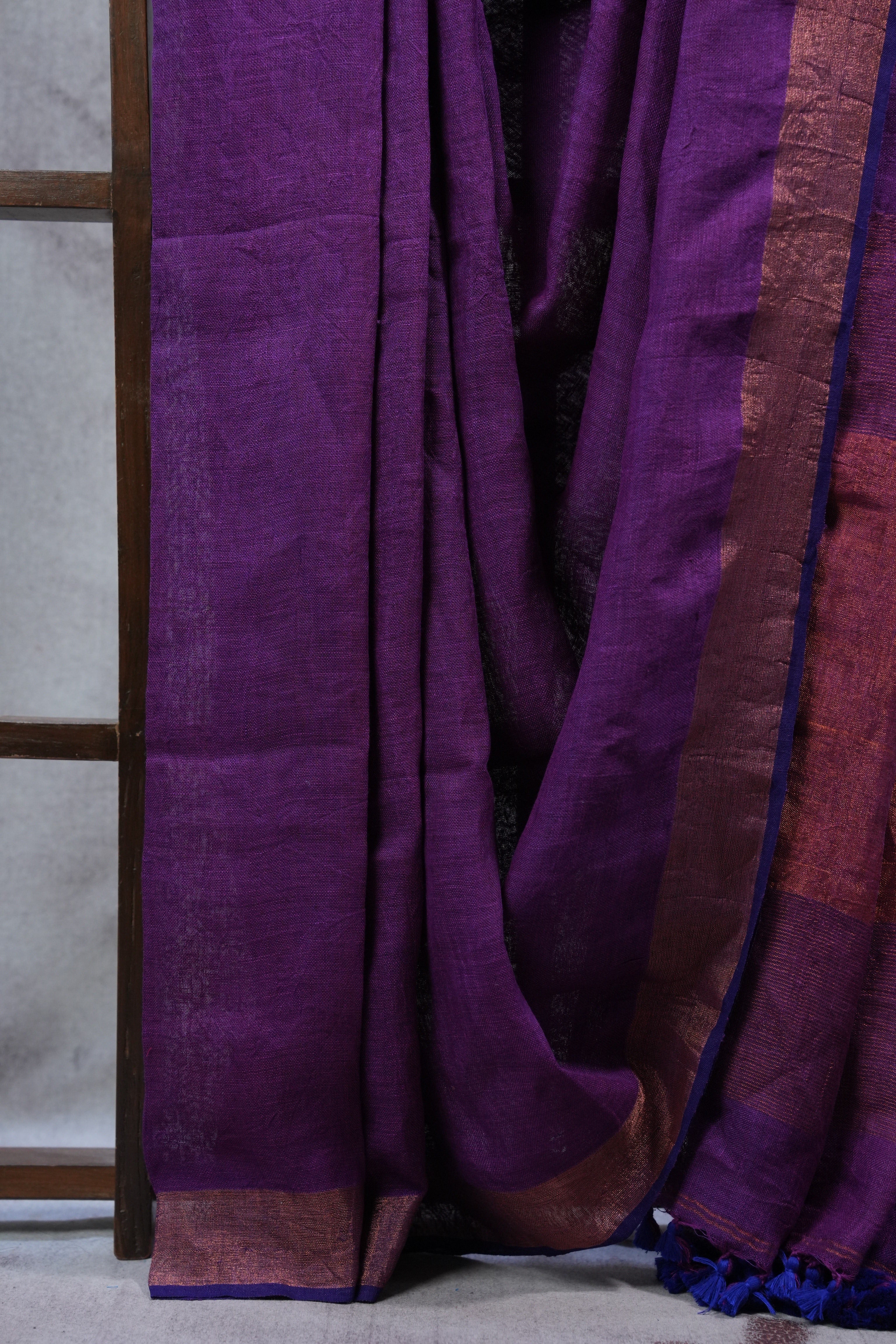 Purple Plain Linen Saree With Tassels - SRPPLS256