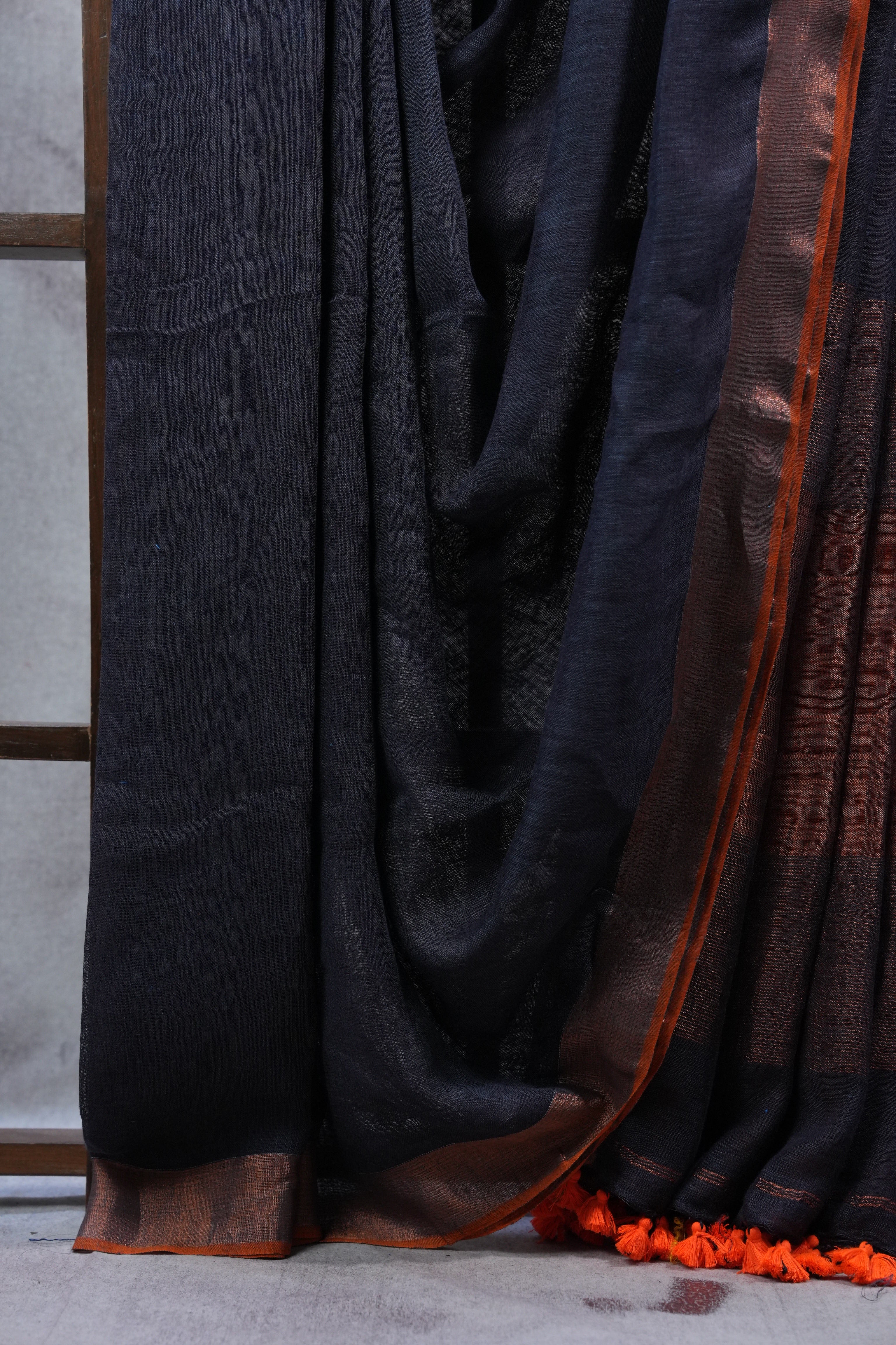 Black Plain Linen Saree With Tassels - SRBPLS135