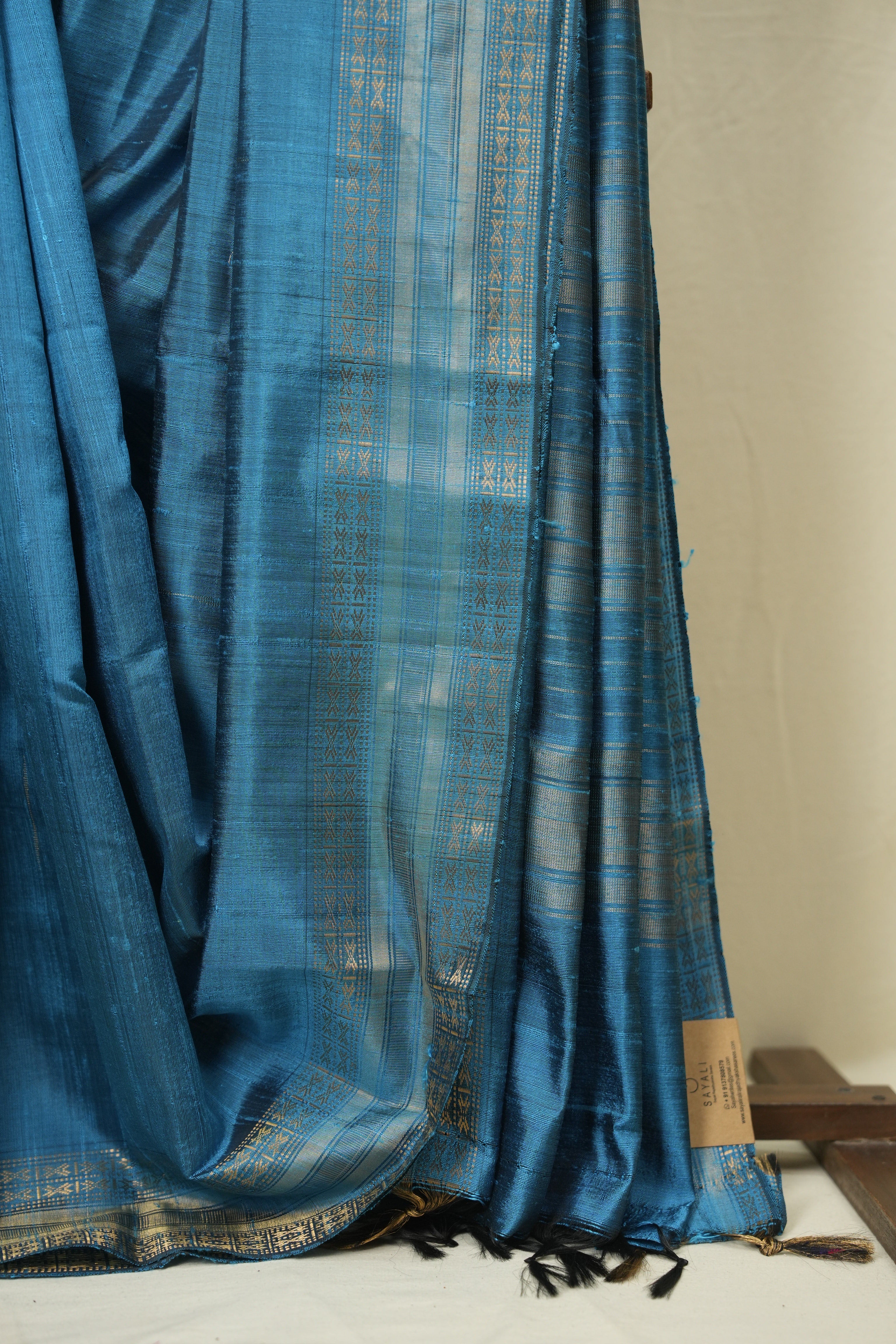 Blue Raw Silk Saree - SRBRSS1040