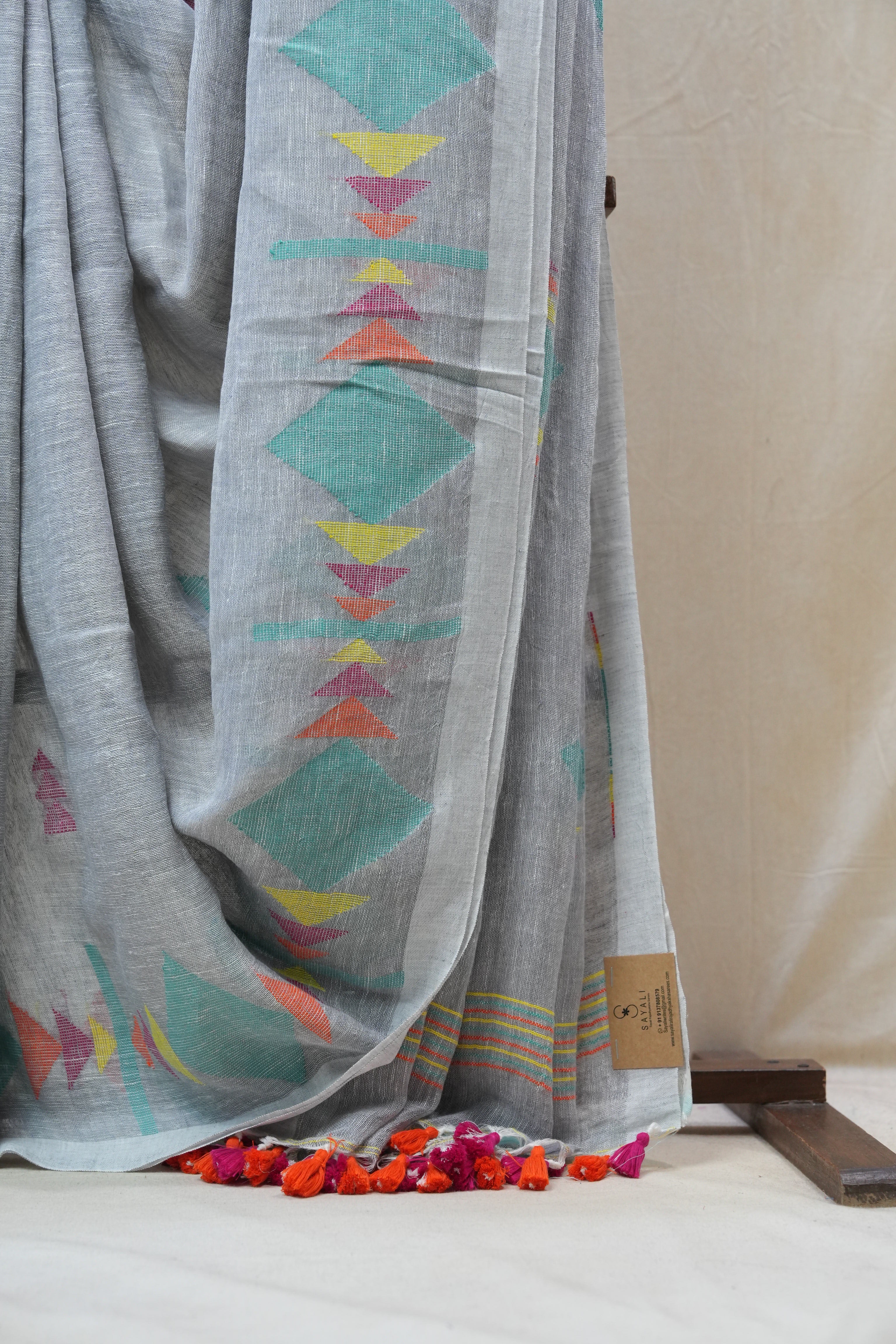 Blueish Grey Linen Jamdani Saree With Tassels -  SRBGLS364