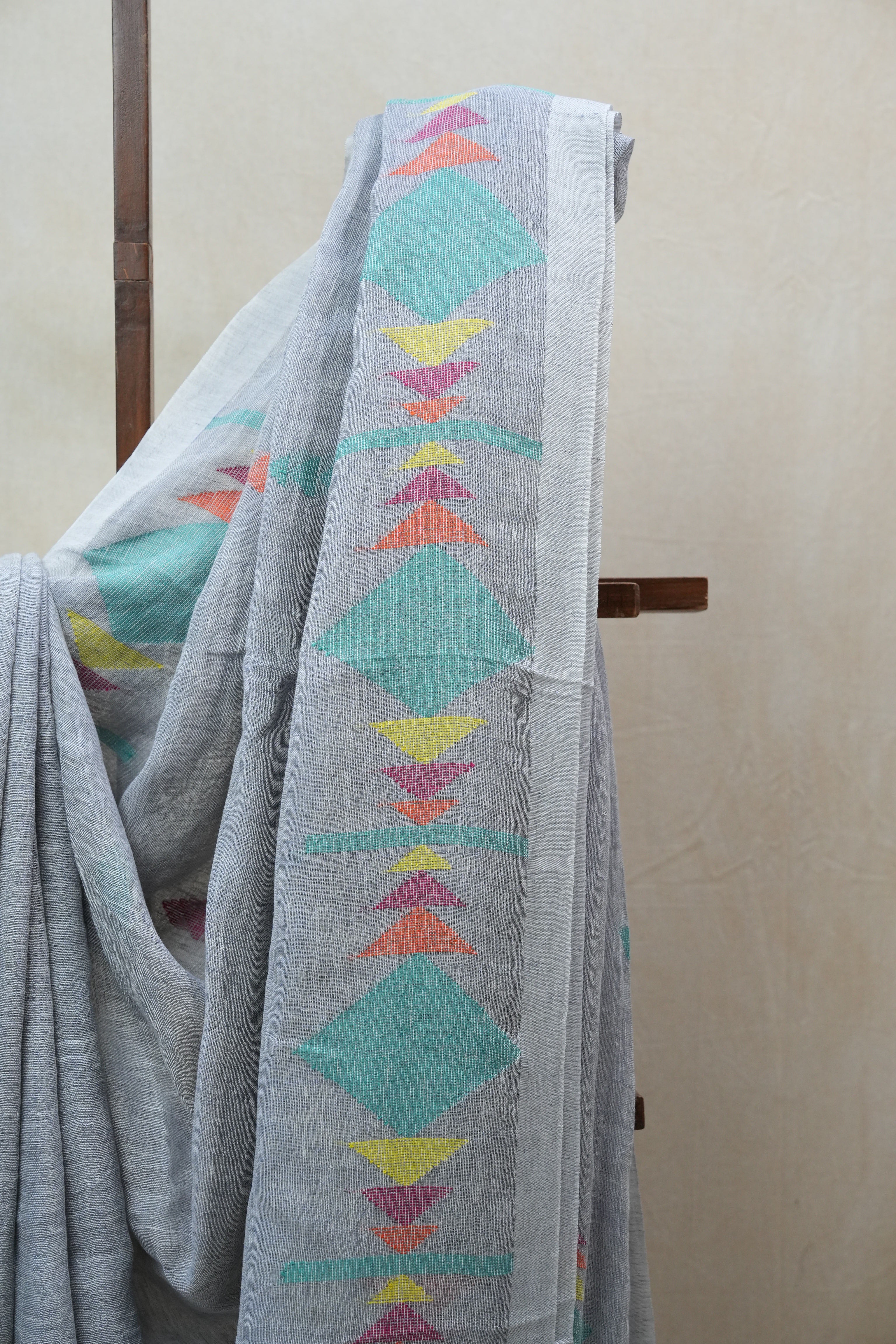 Blueish Grey Linen Jamdani Saree With Tassels -  SRBGLS364