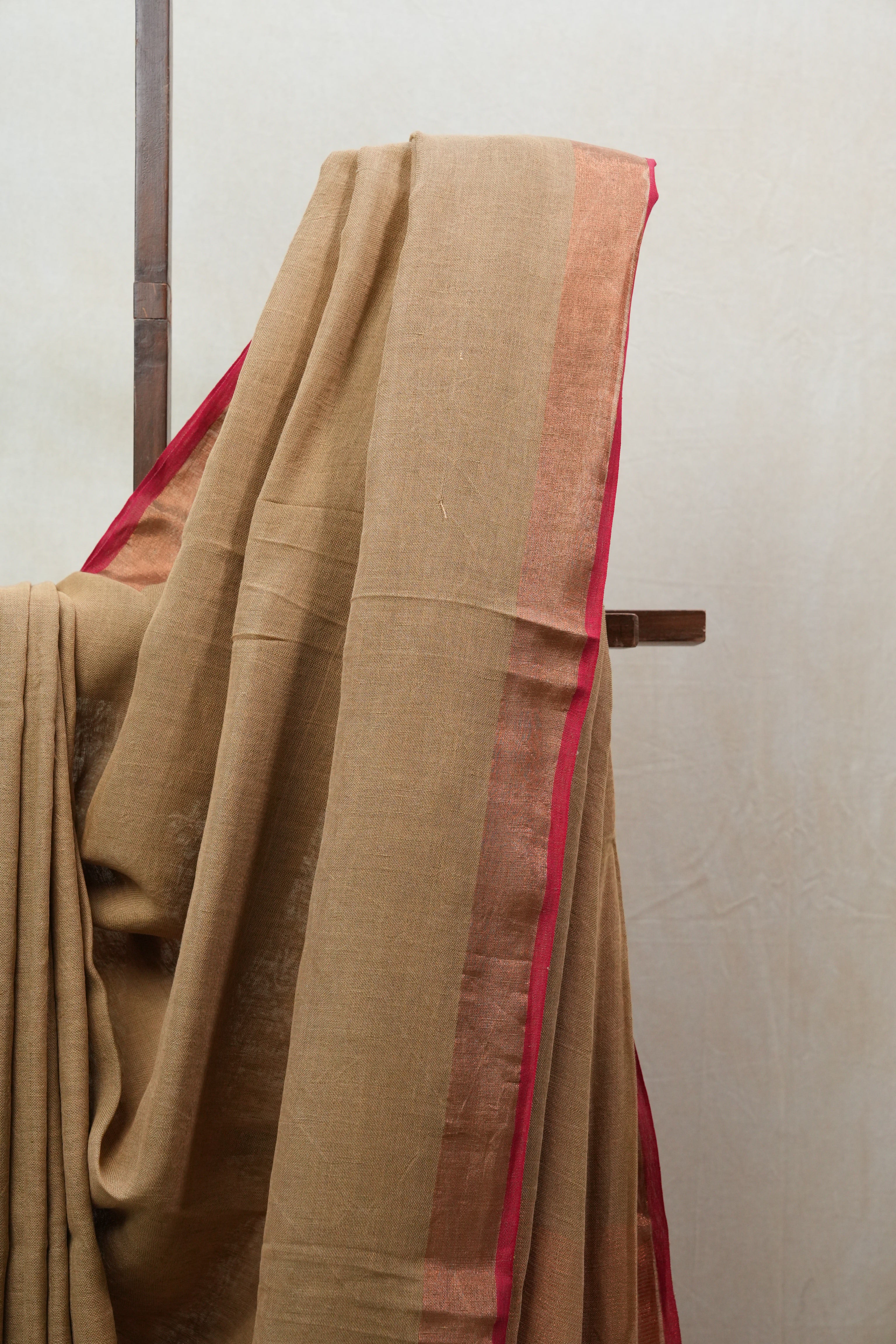 Bridge Plain Linen Saree With Red Tassels - SRBPLS293