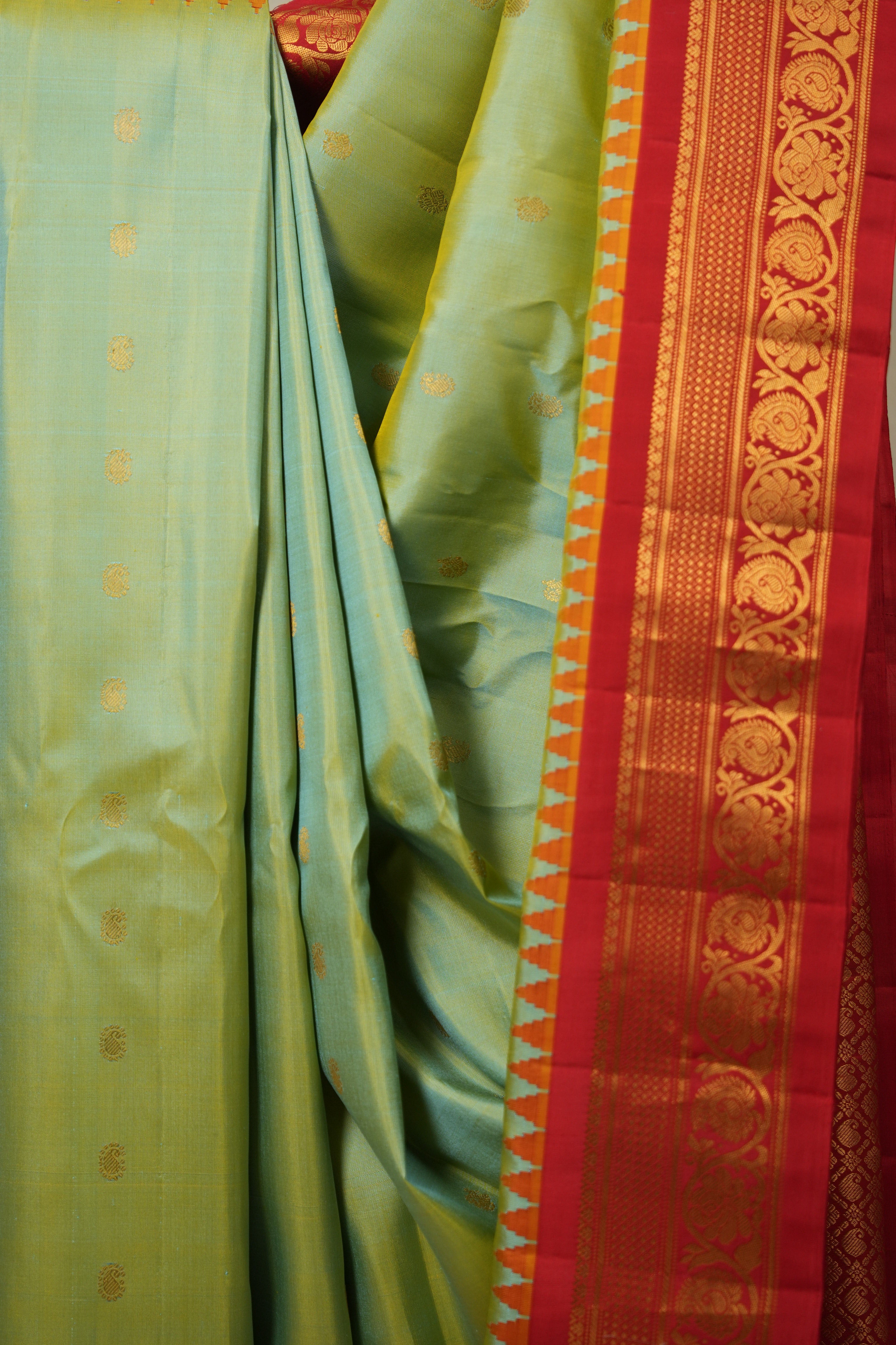 Two Tone Gold Gadwal Silk Saree - SRTTGGSS606