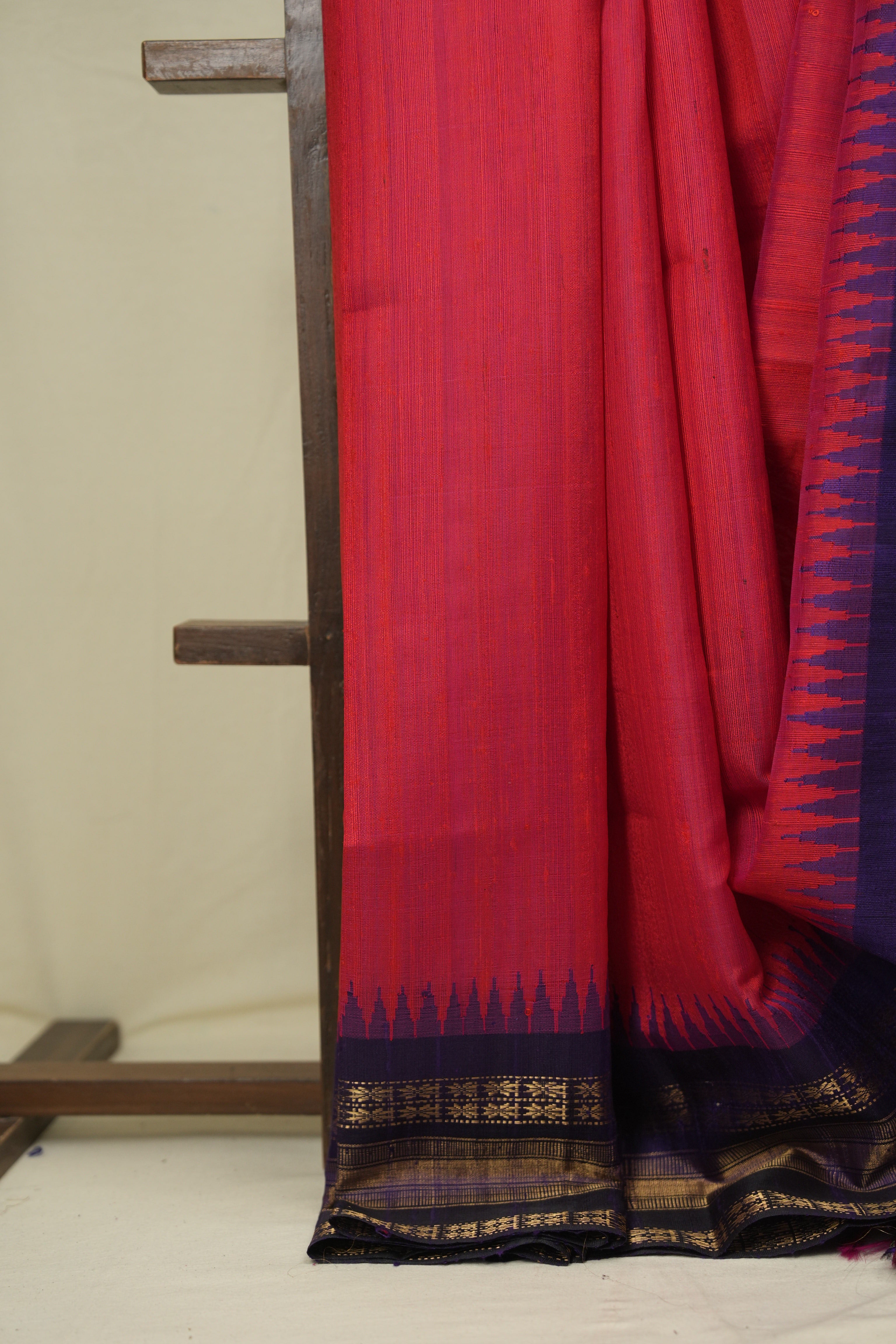 Red Raw Silk Saree - SRRRSS1046