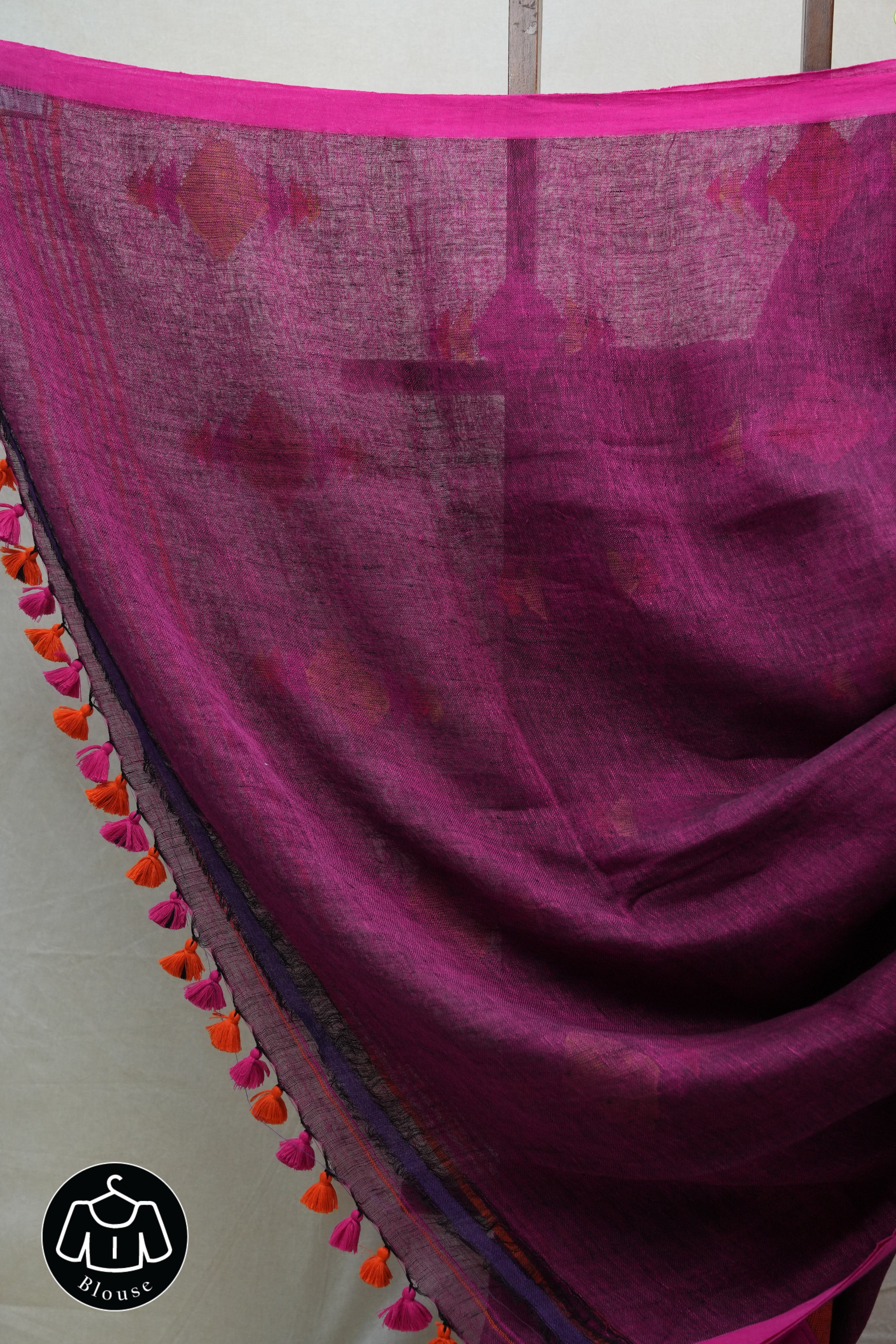 Magenta Linen Jamdani Saree With Tassels - SRMLJS349