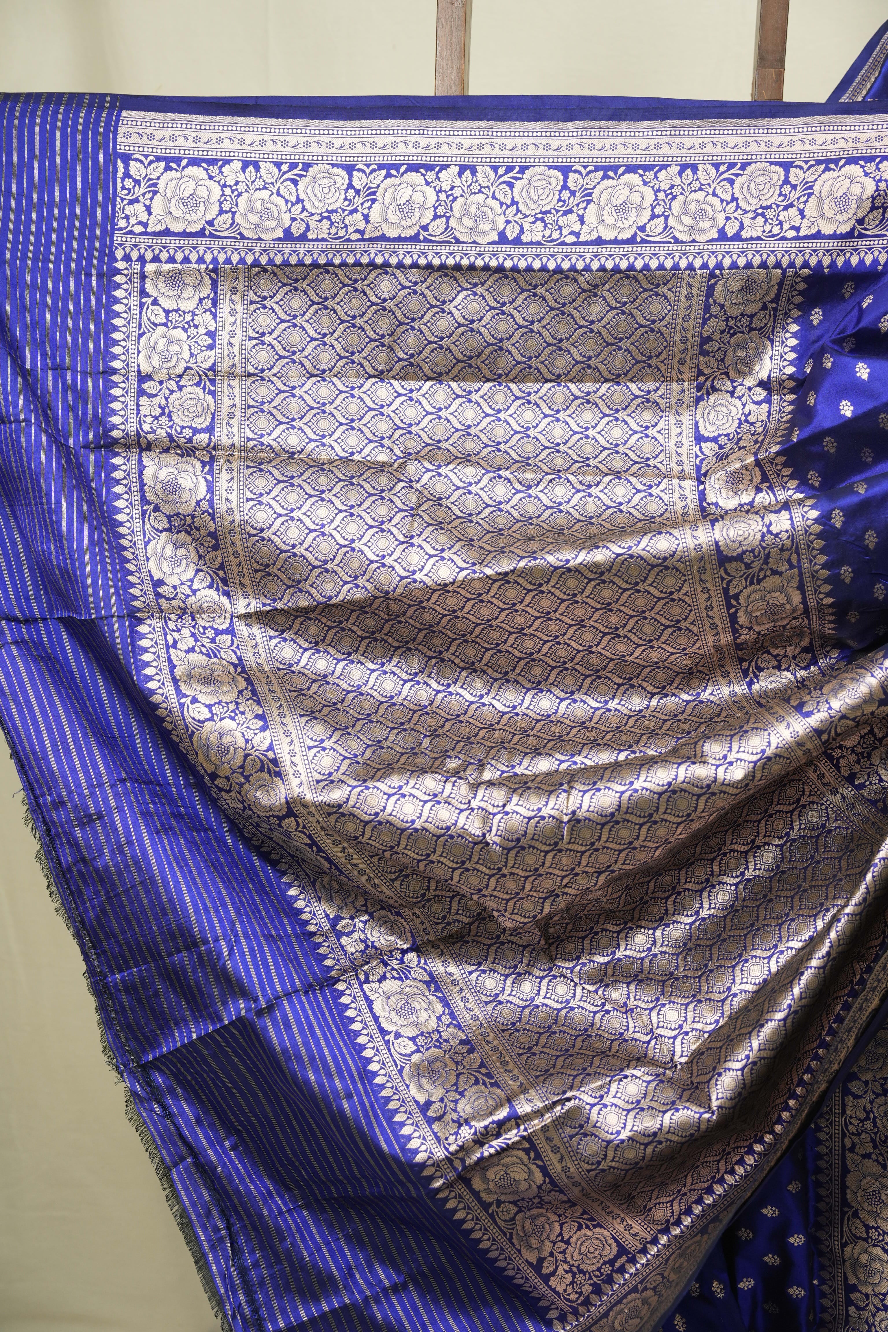 Navy Blue Banarasi Silk Saree - SRNBBSS969