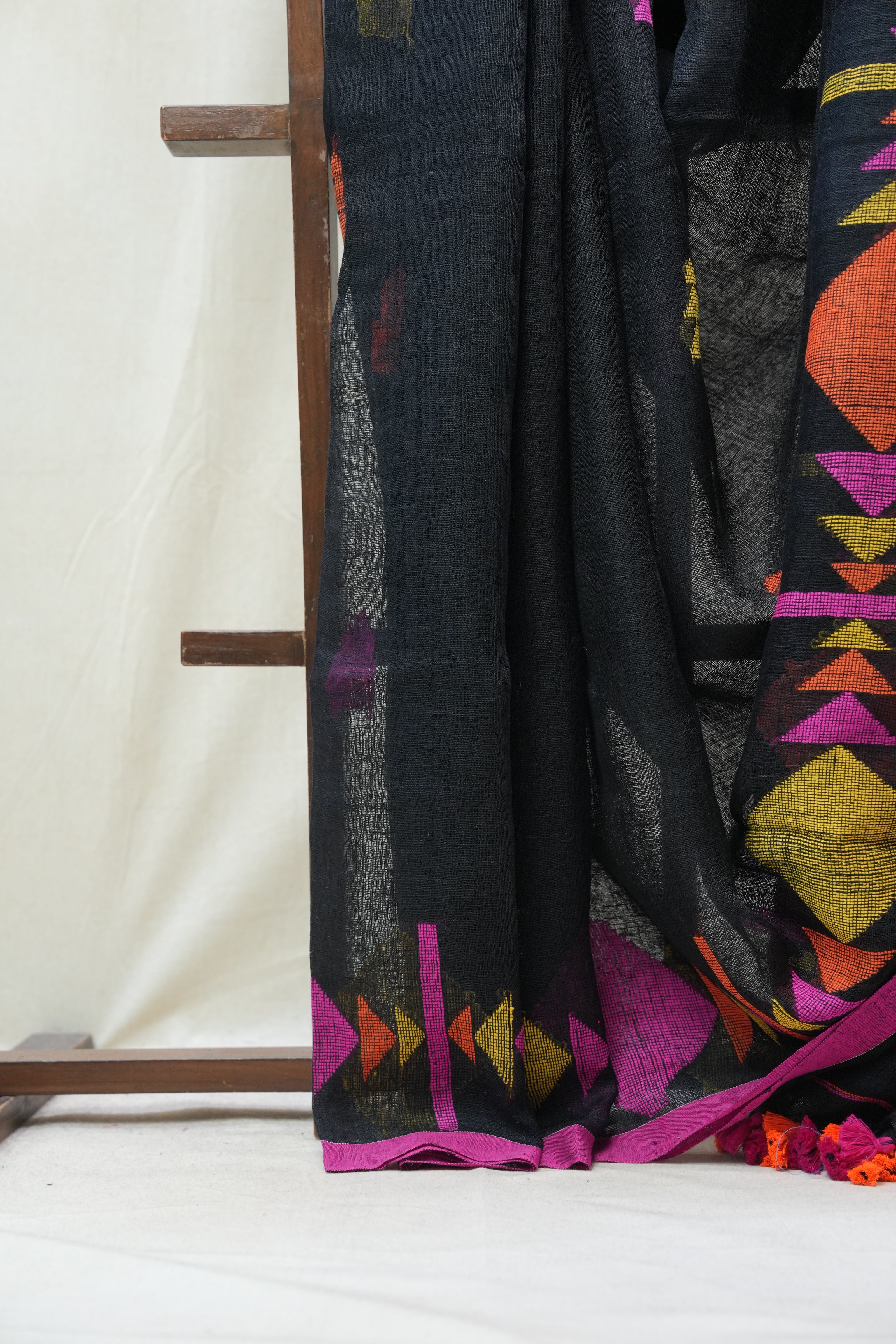 Moss Green Linen Jamdani Saree With Tassels - SRMGLJS351