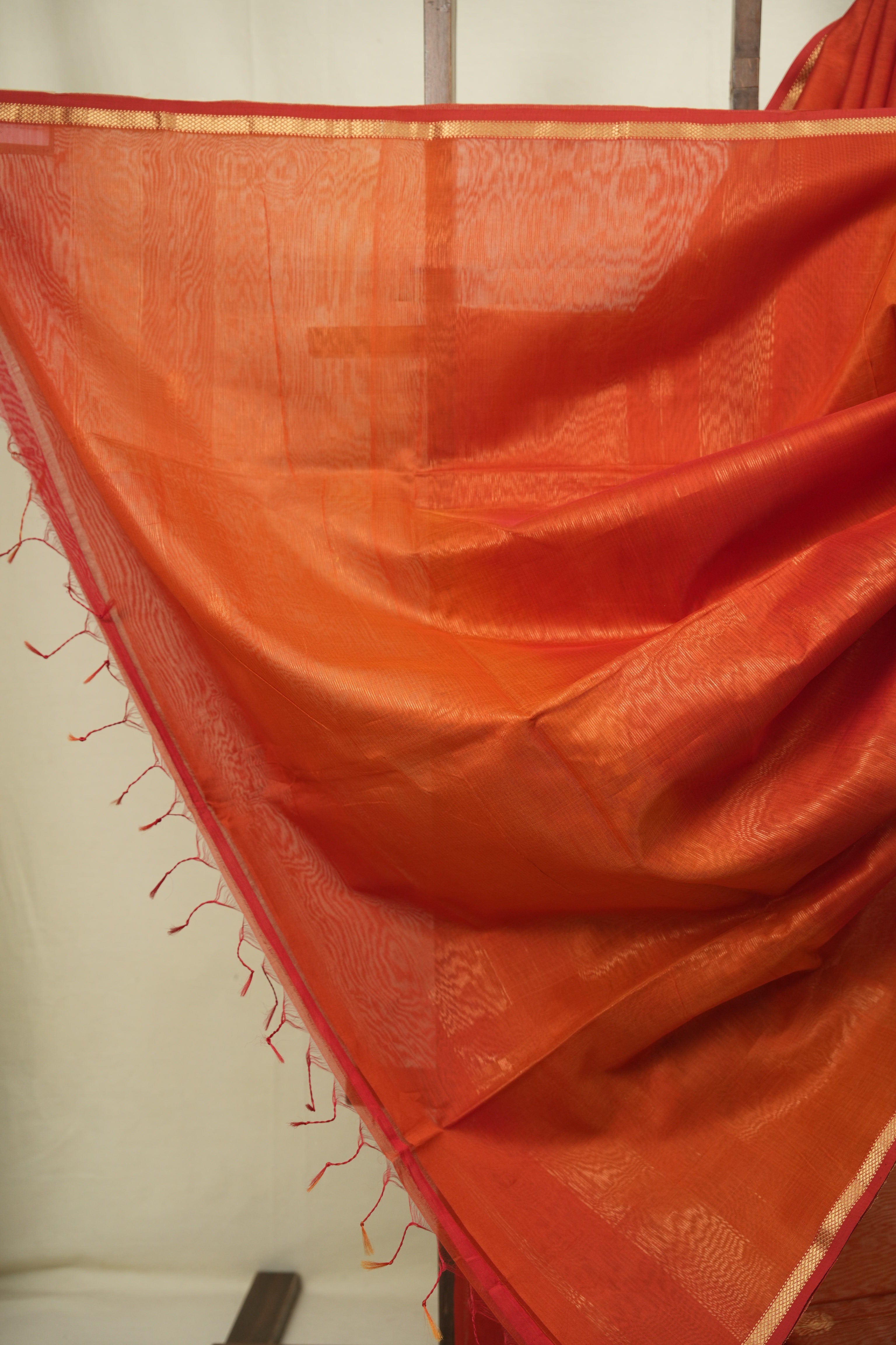 Dual Tone Rust Maheshwari Saree - SRDTRMS1319