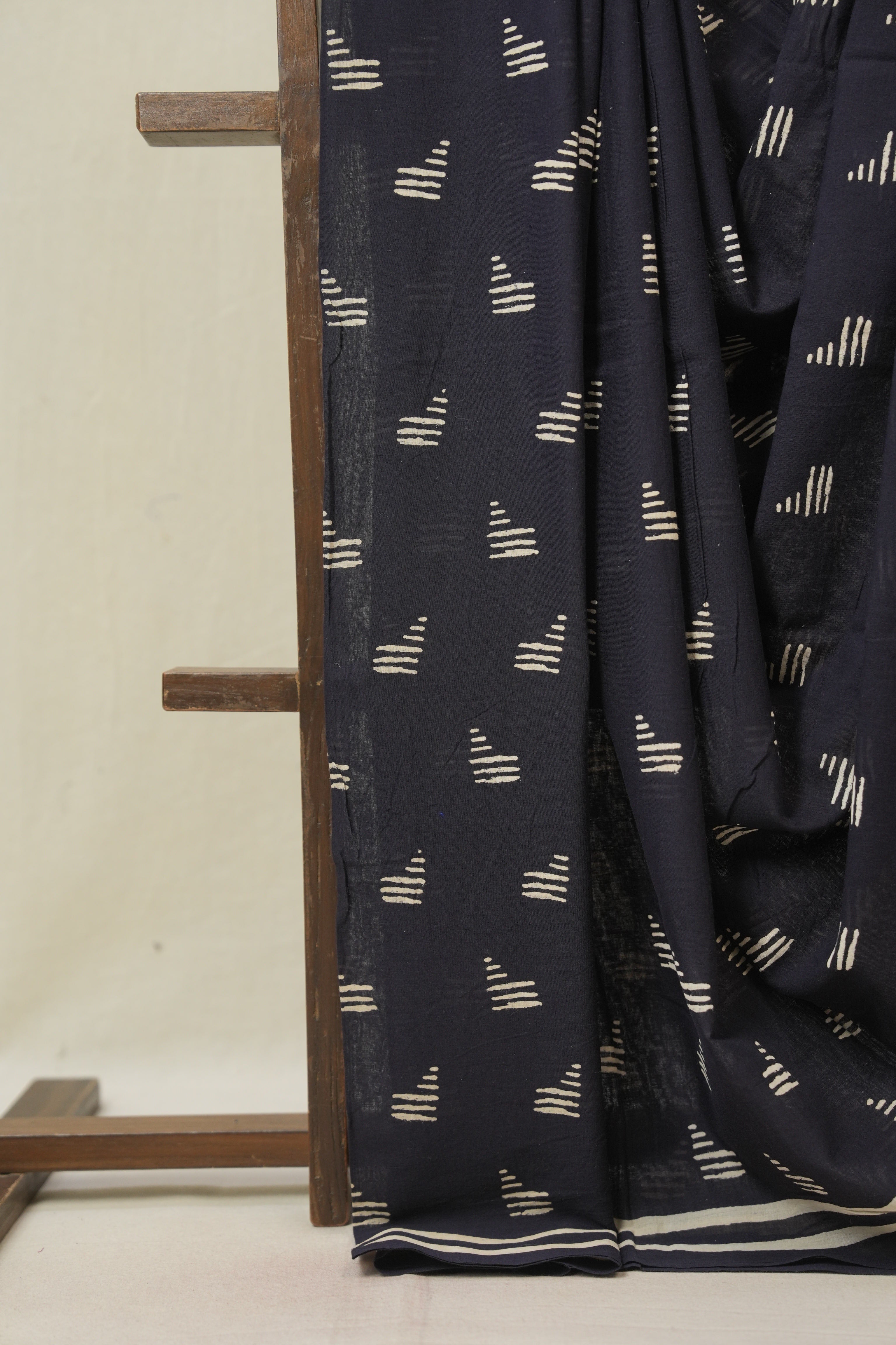 Black HBP Cotton Saree - SRBCS3281