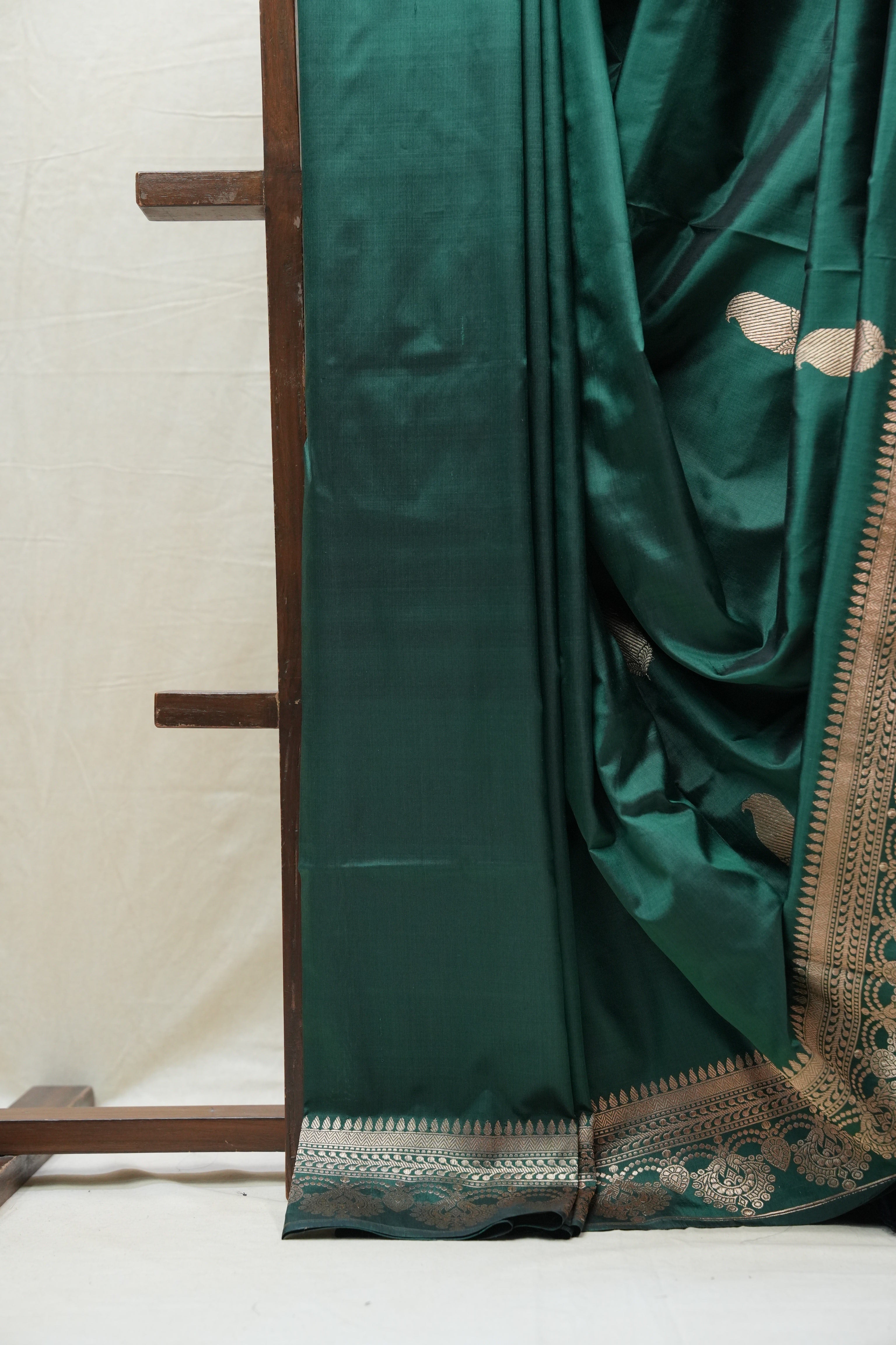 Green Banarasi Silk Saree - SRGBSS683