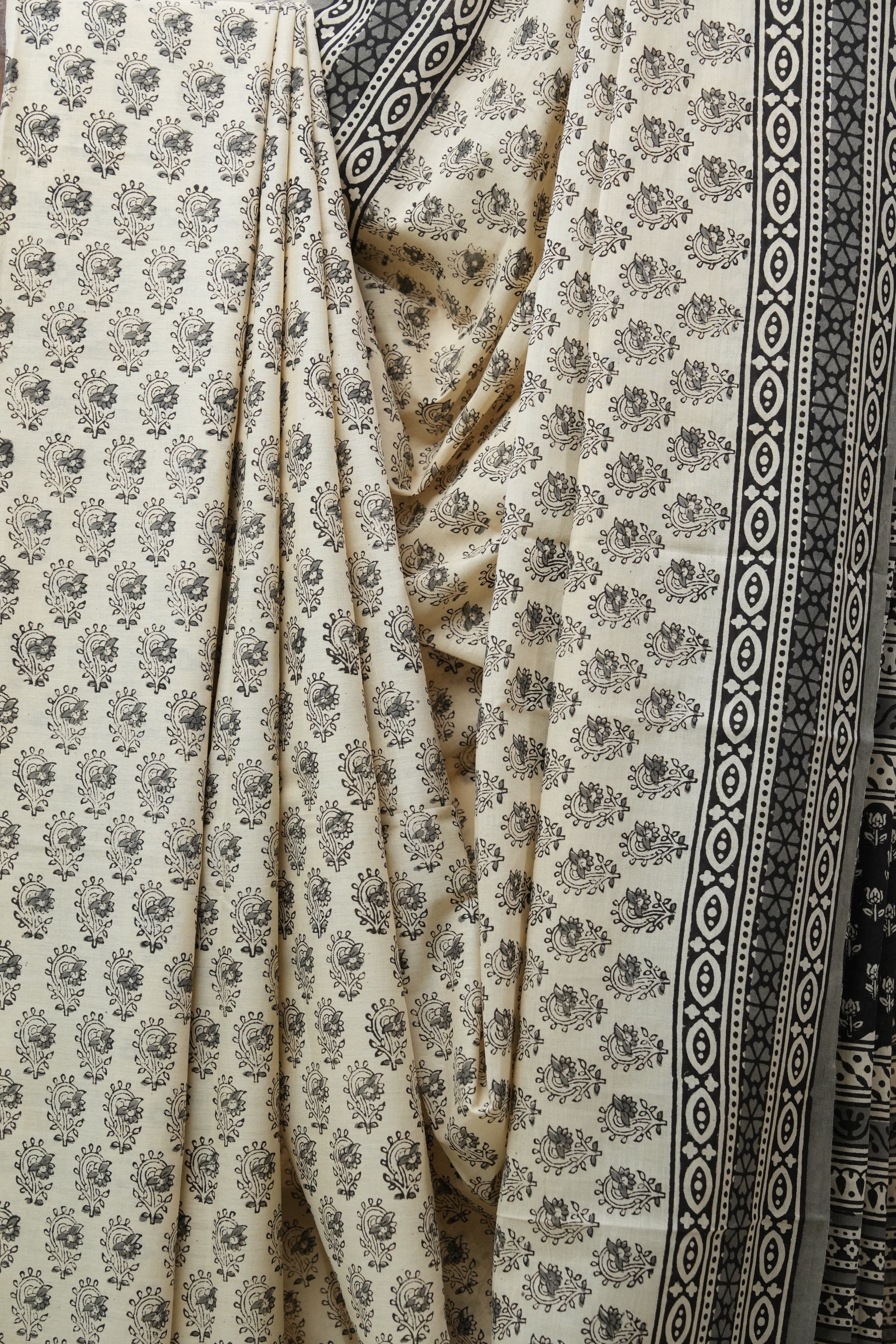 Cream HBP Cotton Saree - SRCCS2565