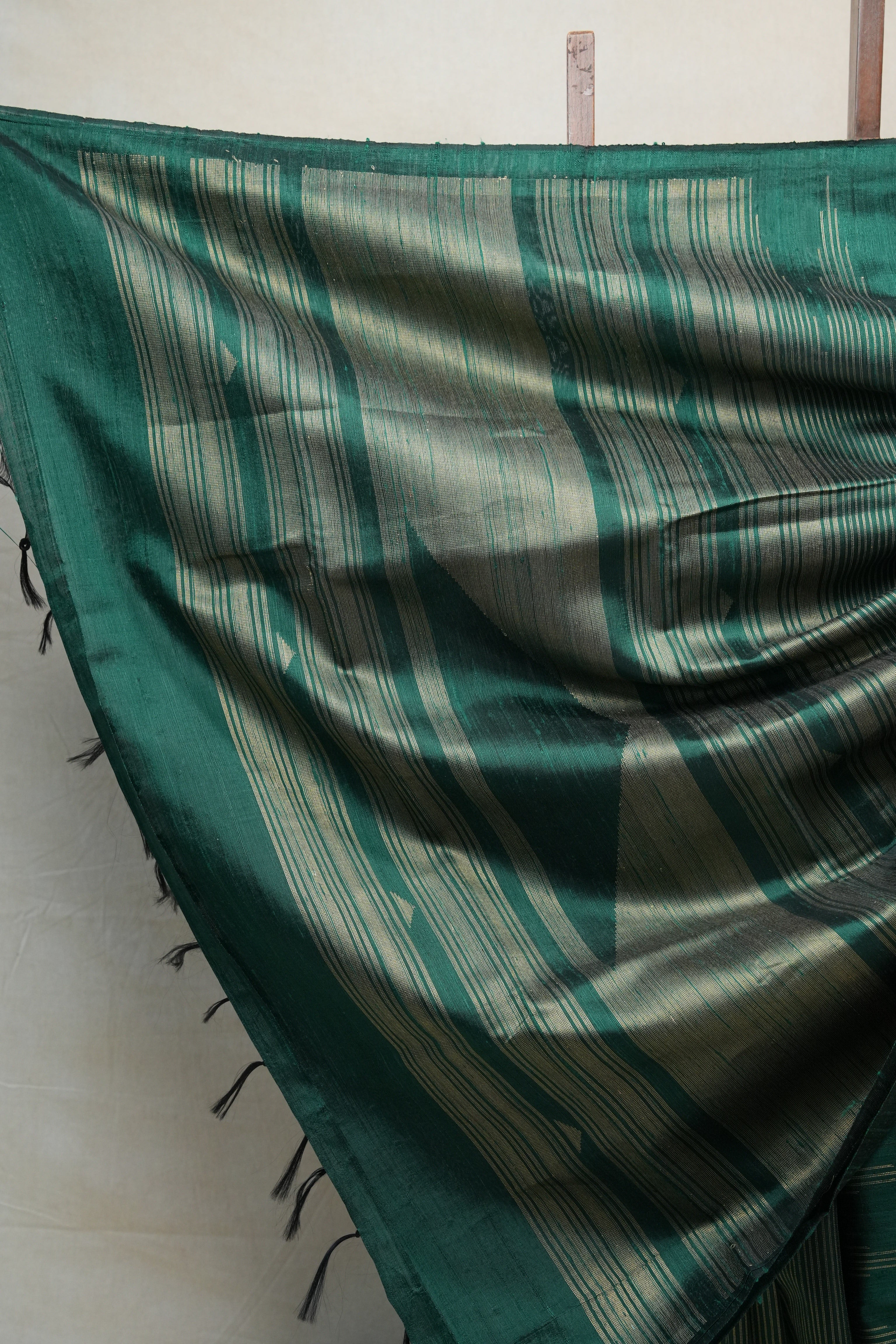 Green Raw Silk Saree - SRGRSS708