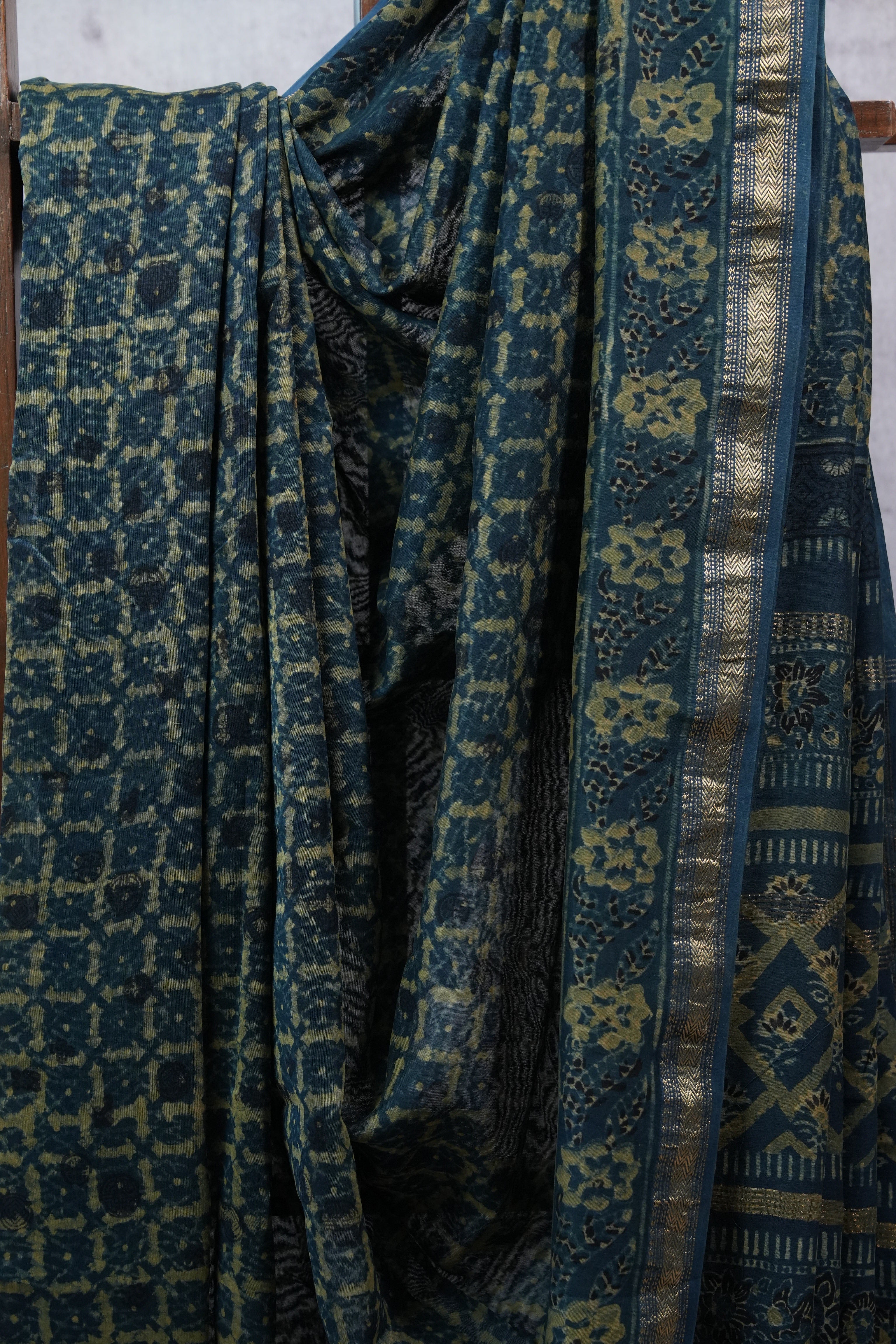 Dark Teal Blue HBP Cotton Silk Saree With Maheshwari Border - SRDTBCSS1004