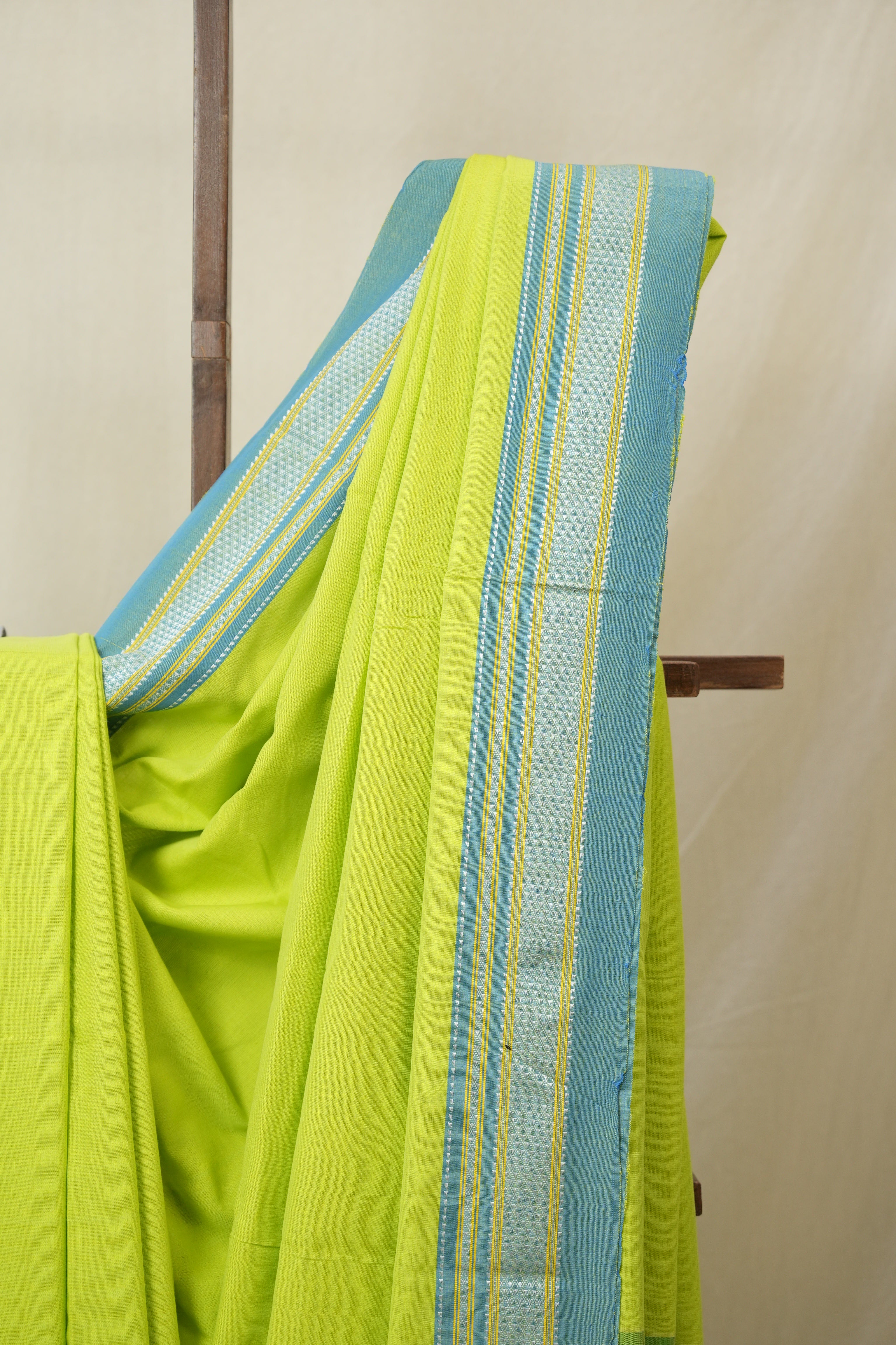 Neon Green Cotton IIkal Saree With Chikki Border (DEFECT) - SRNGCIS107-PI