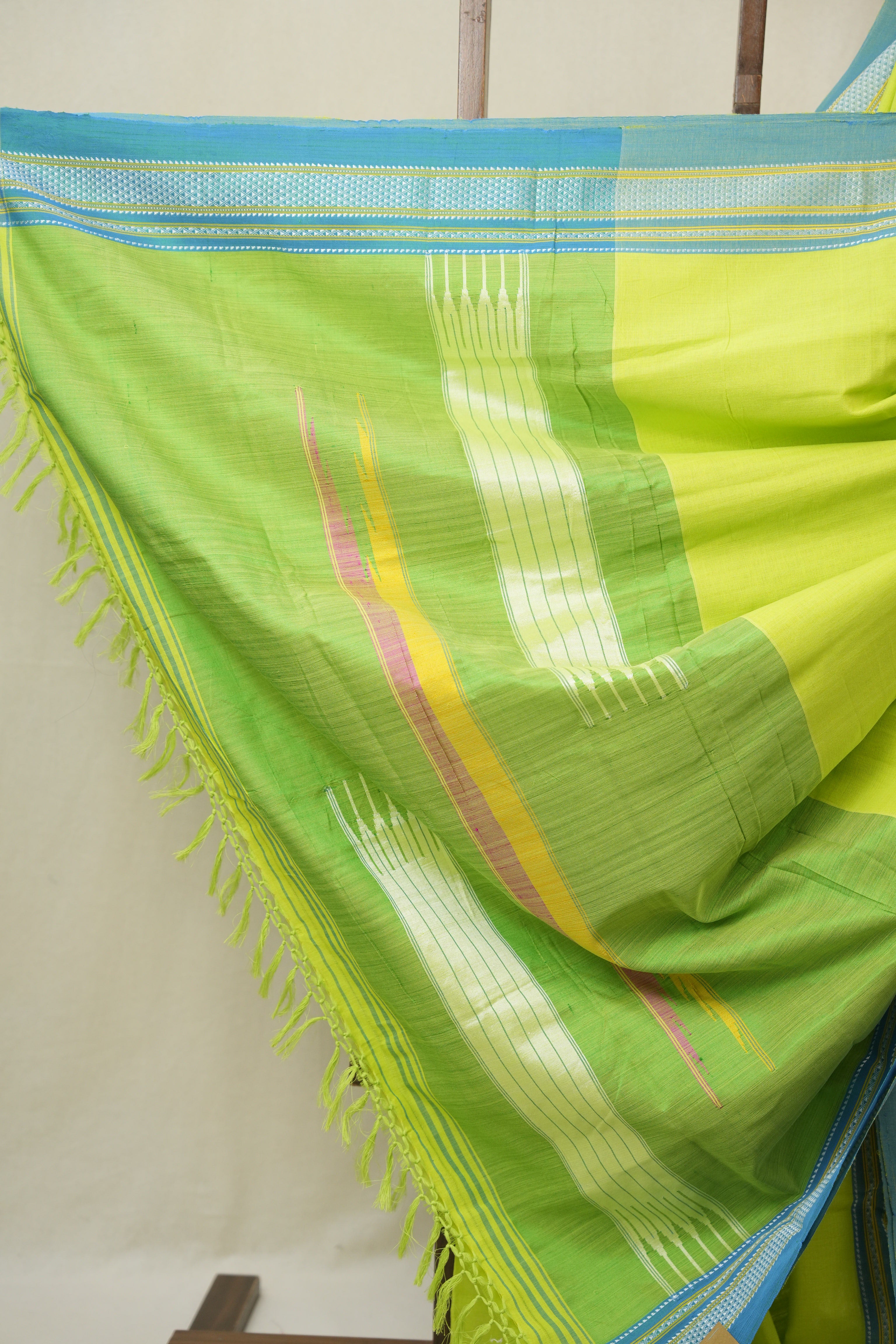 Neon Green Cotton IIkal Saree With Chikki Border (DEFECT) - SRNGCIS107-PI