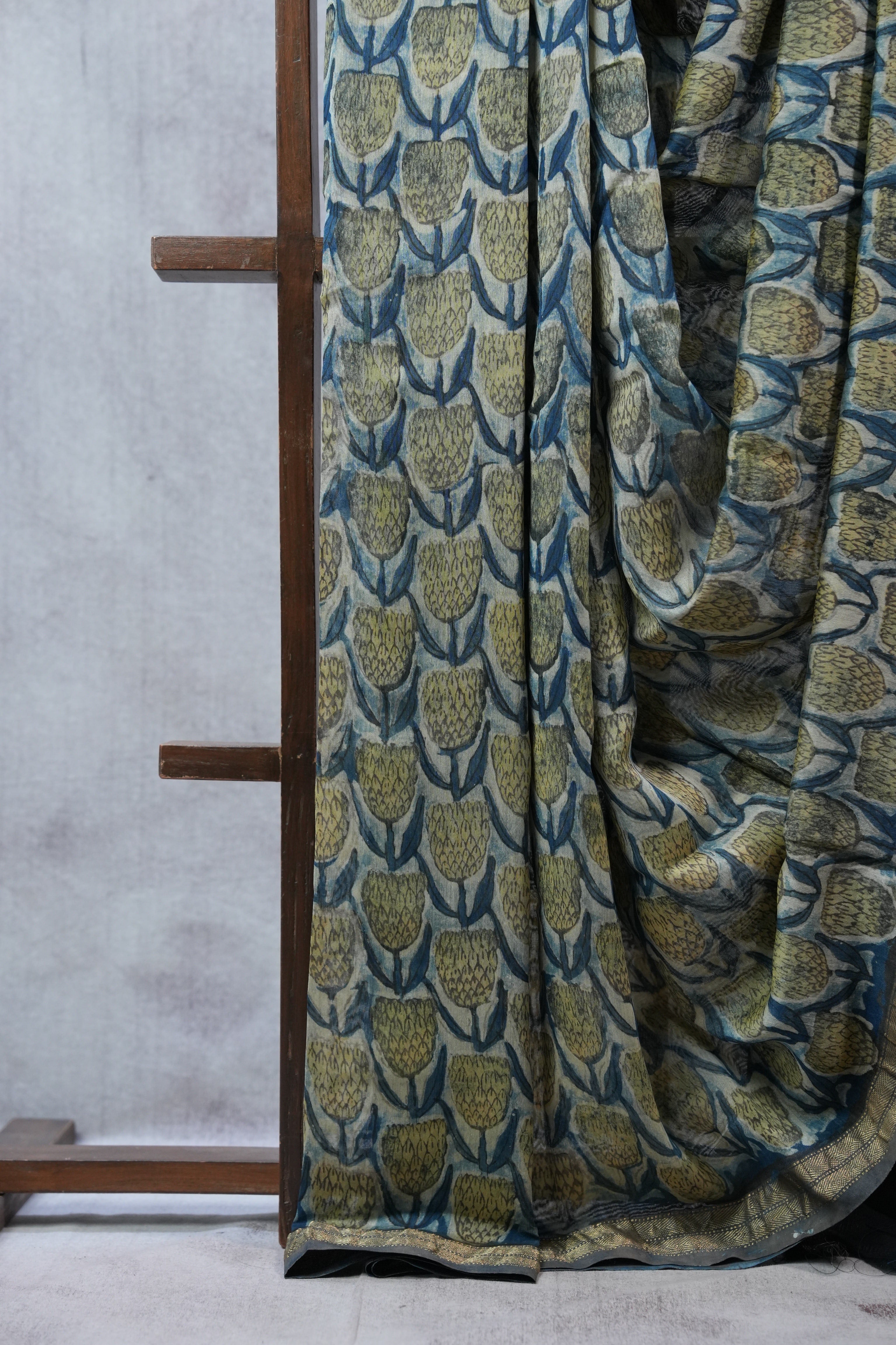 Cream HBP Cotton Silk Saree With Maheshwari Border - SRCCSS1040