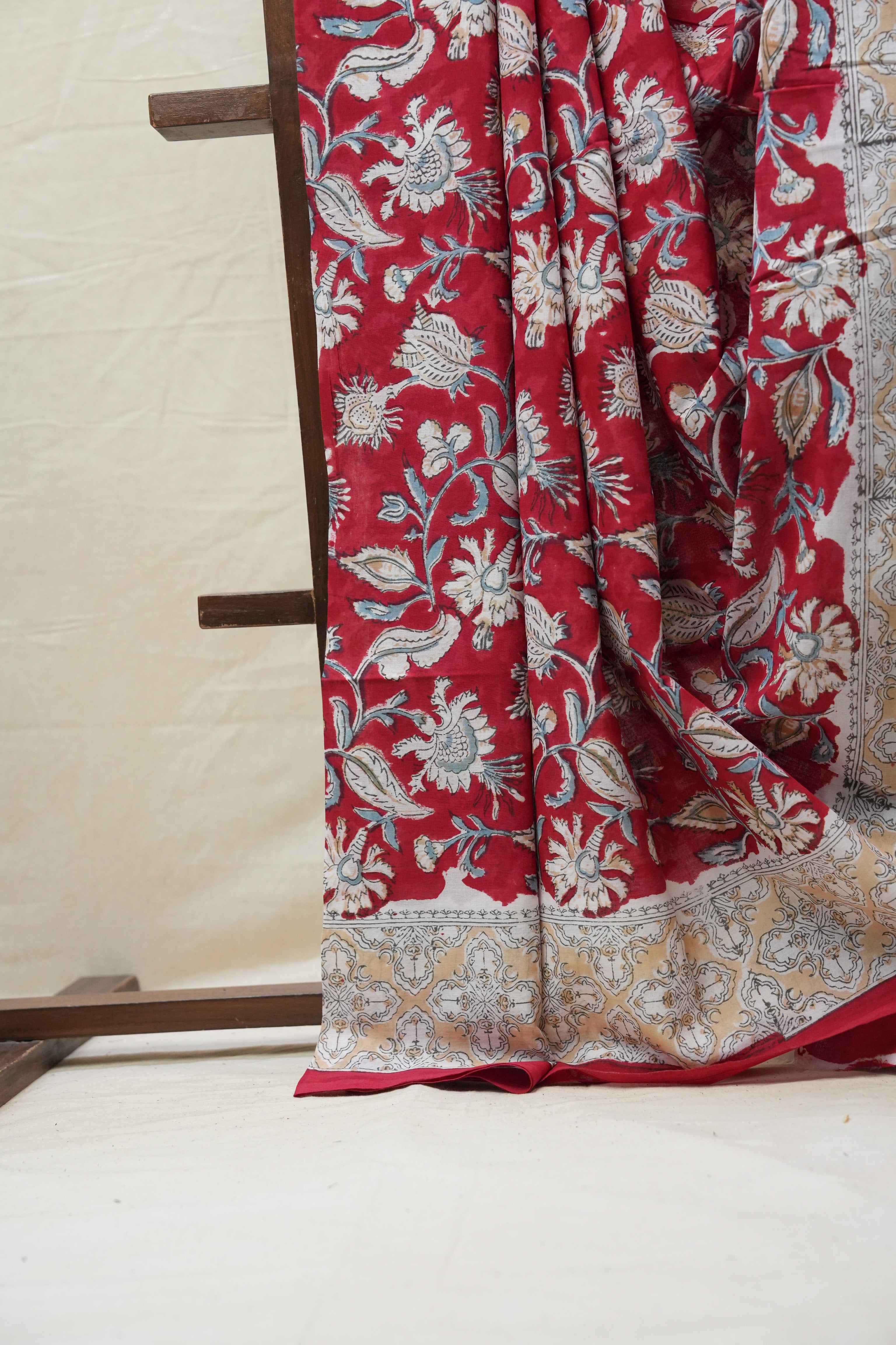 Red HBP Cotton Saree - SRRCS2635