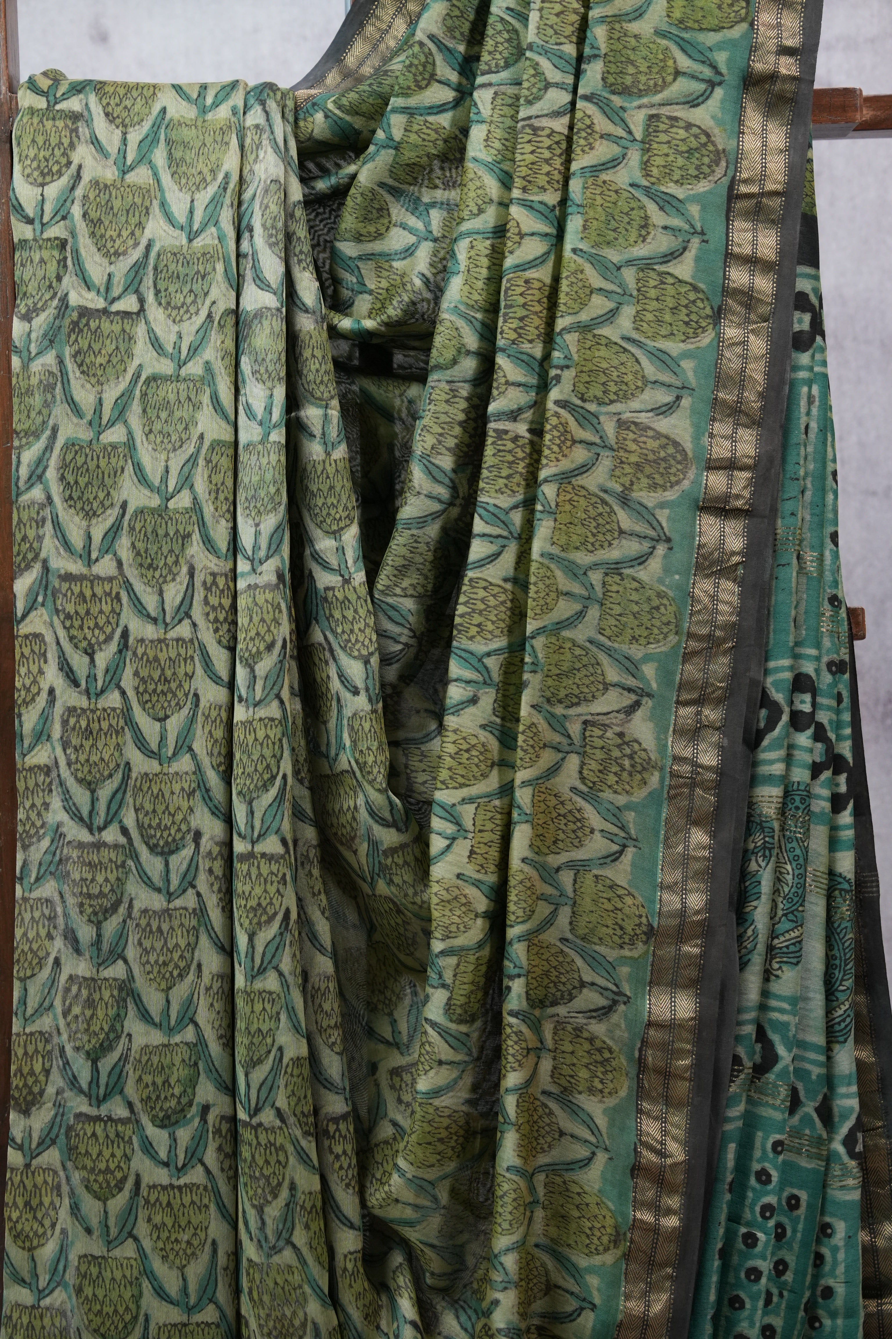 Cream HBP Cotton Silk Saree With Maheshwari Border - SRCCSS1037