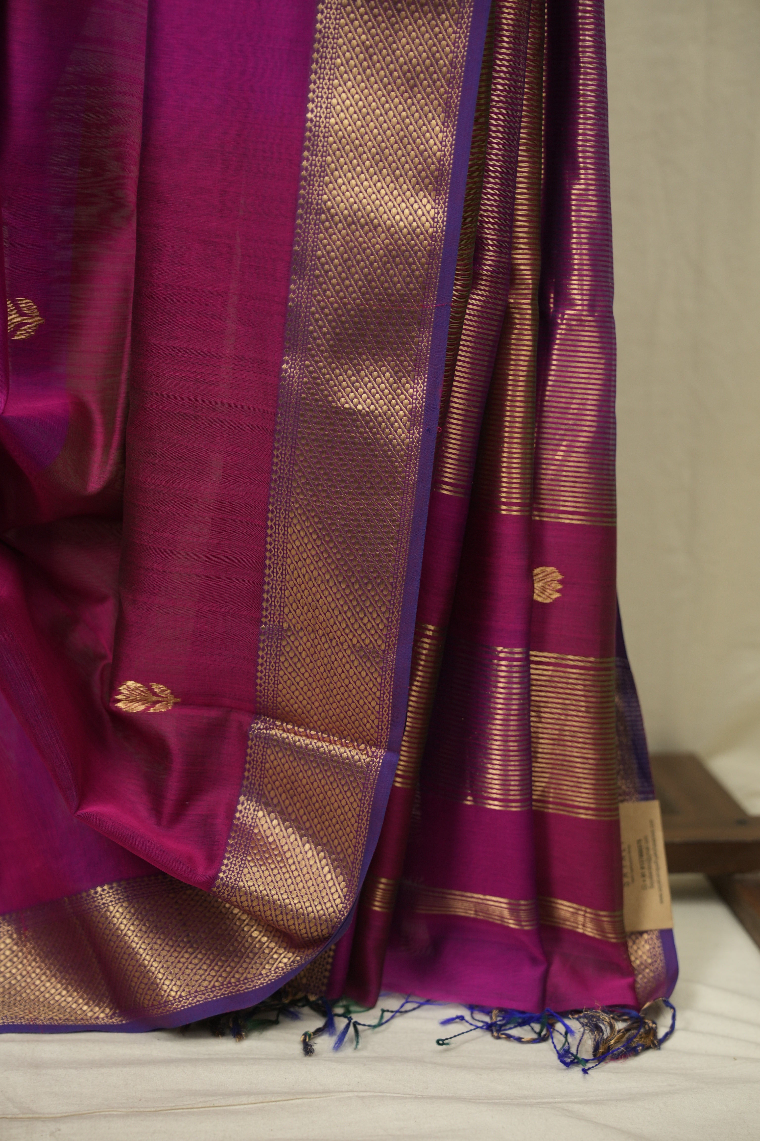 Dual Tone Magenta Maheshwari Saree - SRDTMMS1323