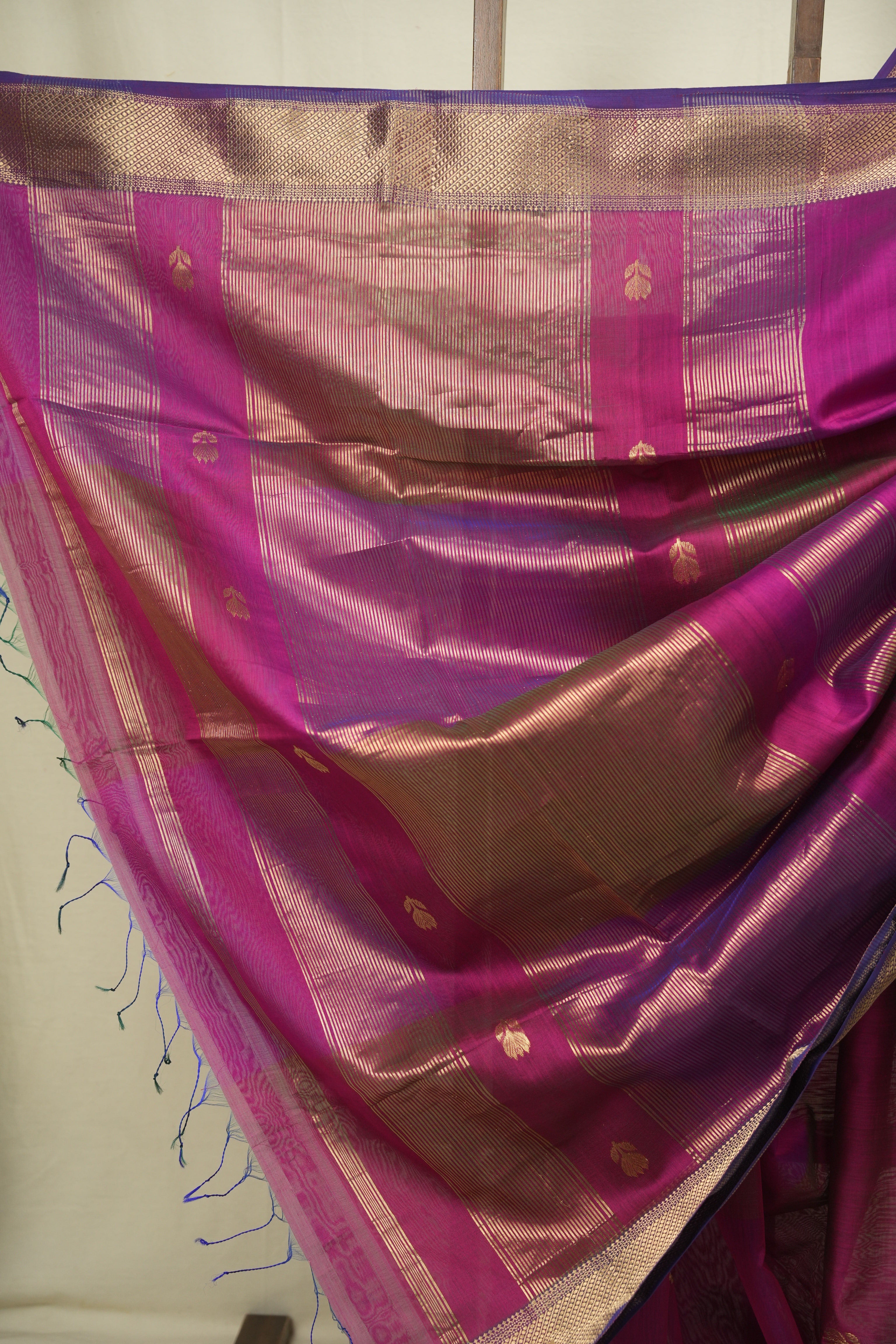 Dual Tone Magenta Maheshwari Saree - SRDTMMS1323